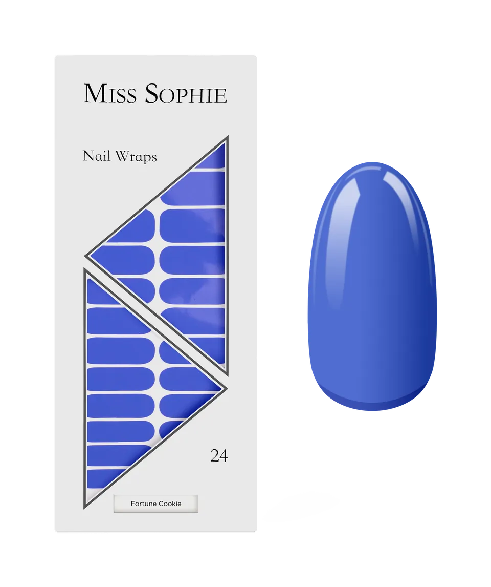miss-sophie-s-fortune-cookie-nagelfolien-very-peri-pantone-farbe-2022-einfarbig image 1