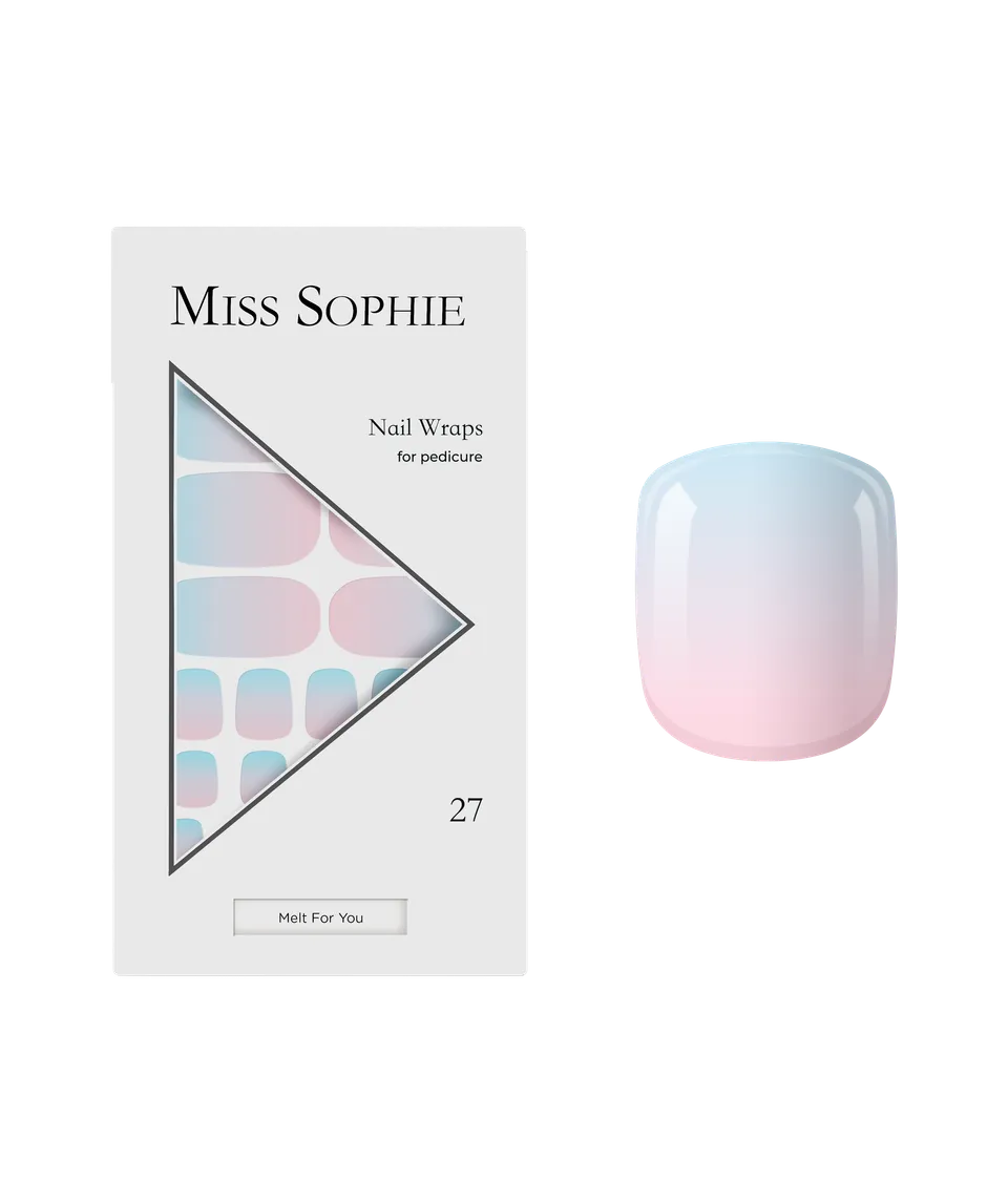 miss-sophie-s-melt-for-you-pedicure-nagelfolien-f-r-fu-n-gel-mit-zartem-blau-omb image 1
