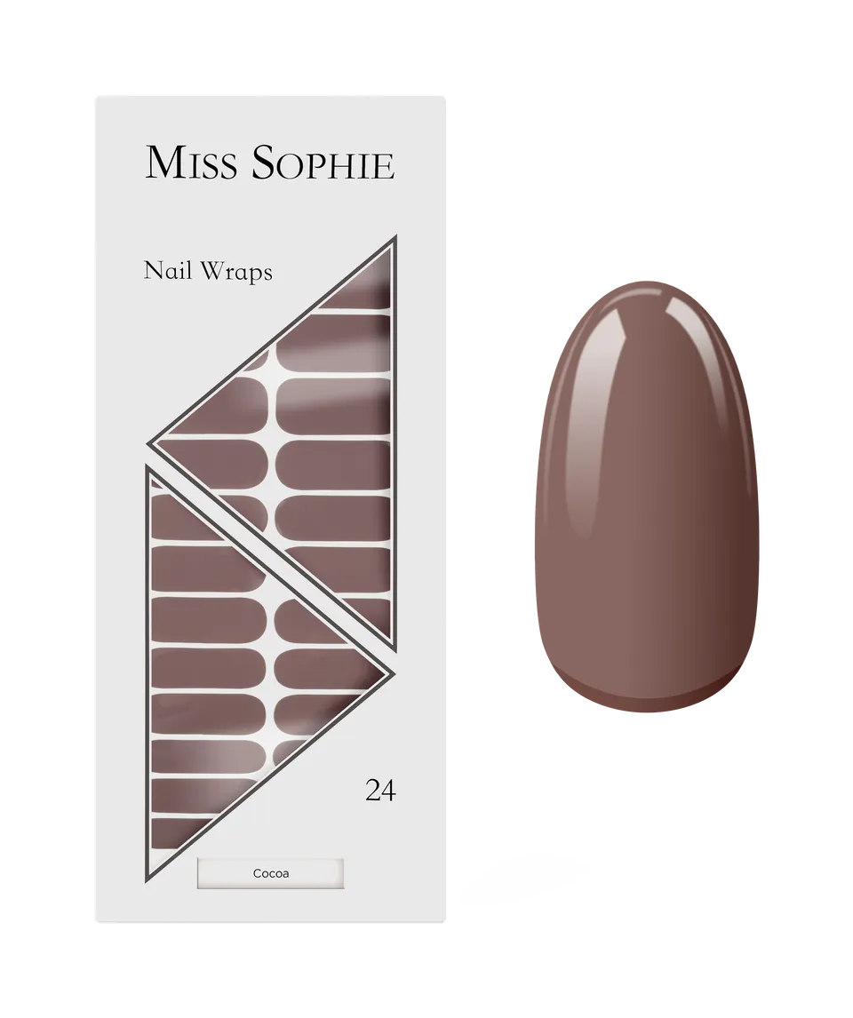 miss-sophie-s-cocoa-nagel-design-einfarbiger-schokoladen-braunton-nail-art-look image 1