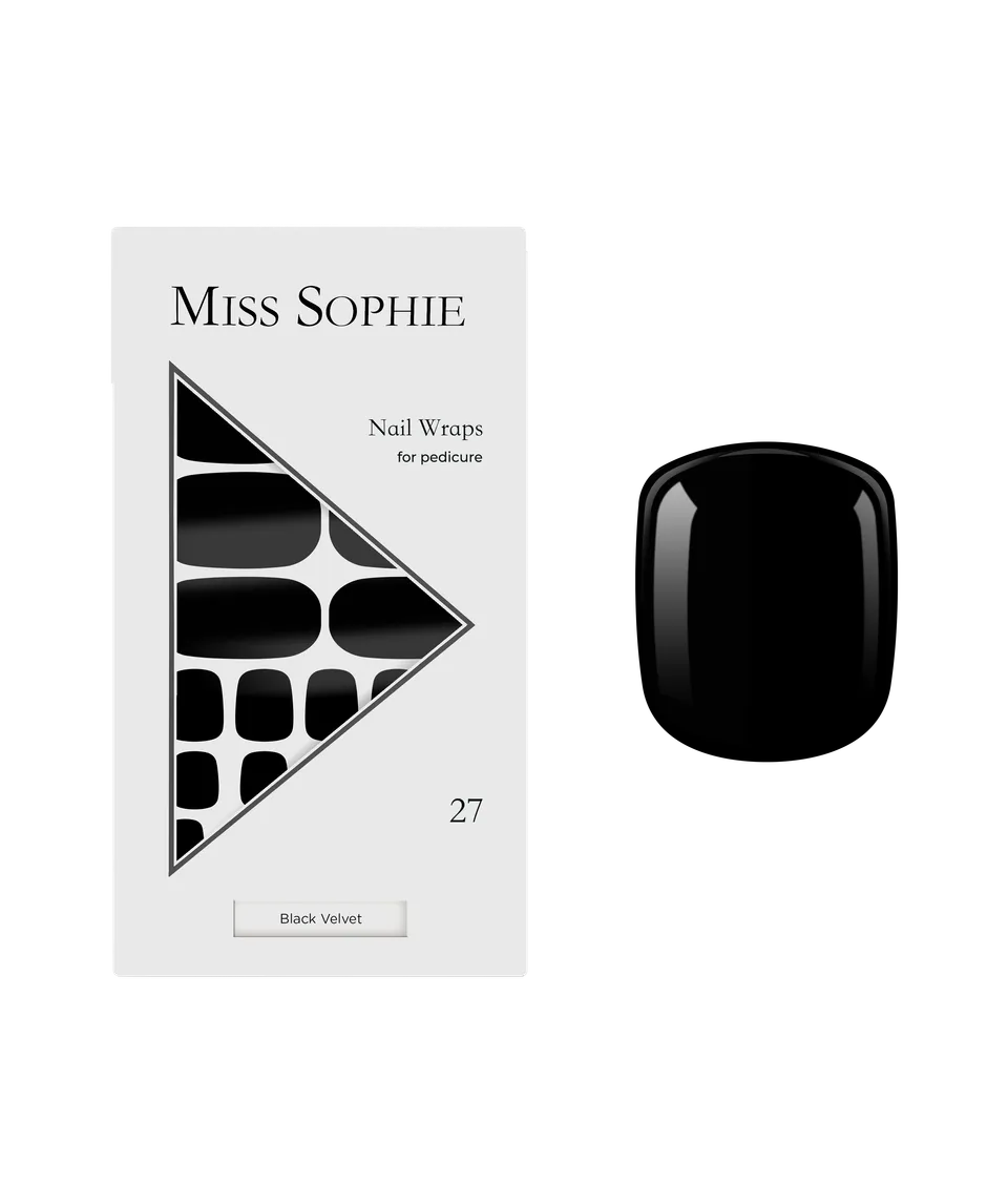 miss-sophie-s-black-velvet-pedicure-schwarze-pedik-re-nagelfolien-in-elegantem-v image 1