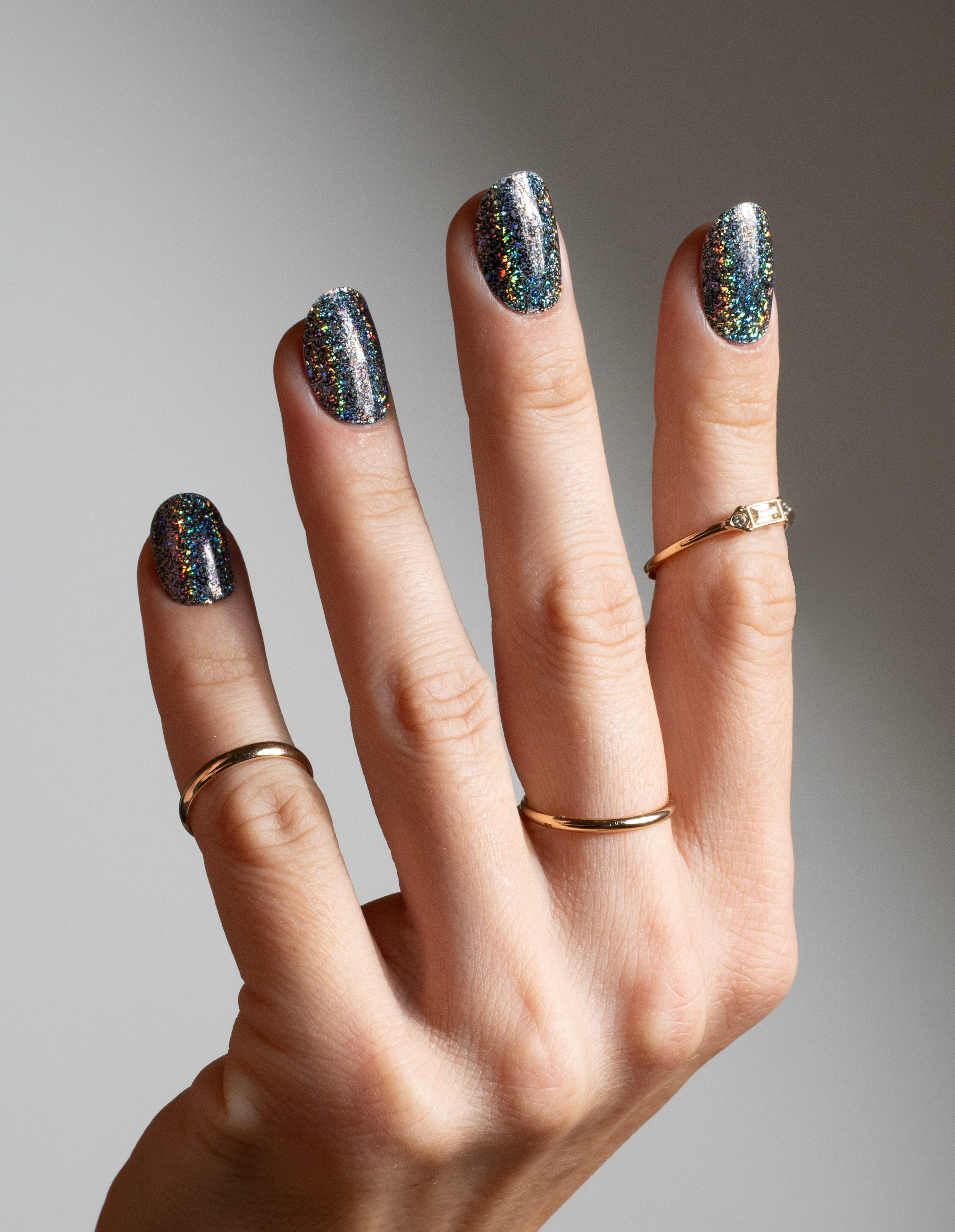 miss-sophie-s-cosmic-black-uv-limitierte-uv-gel-nagelfolien-mit-schimmerndem-reg image 3