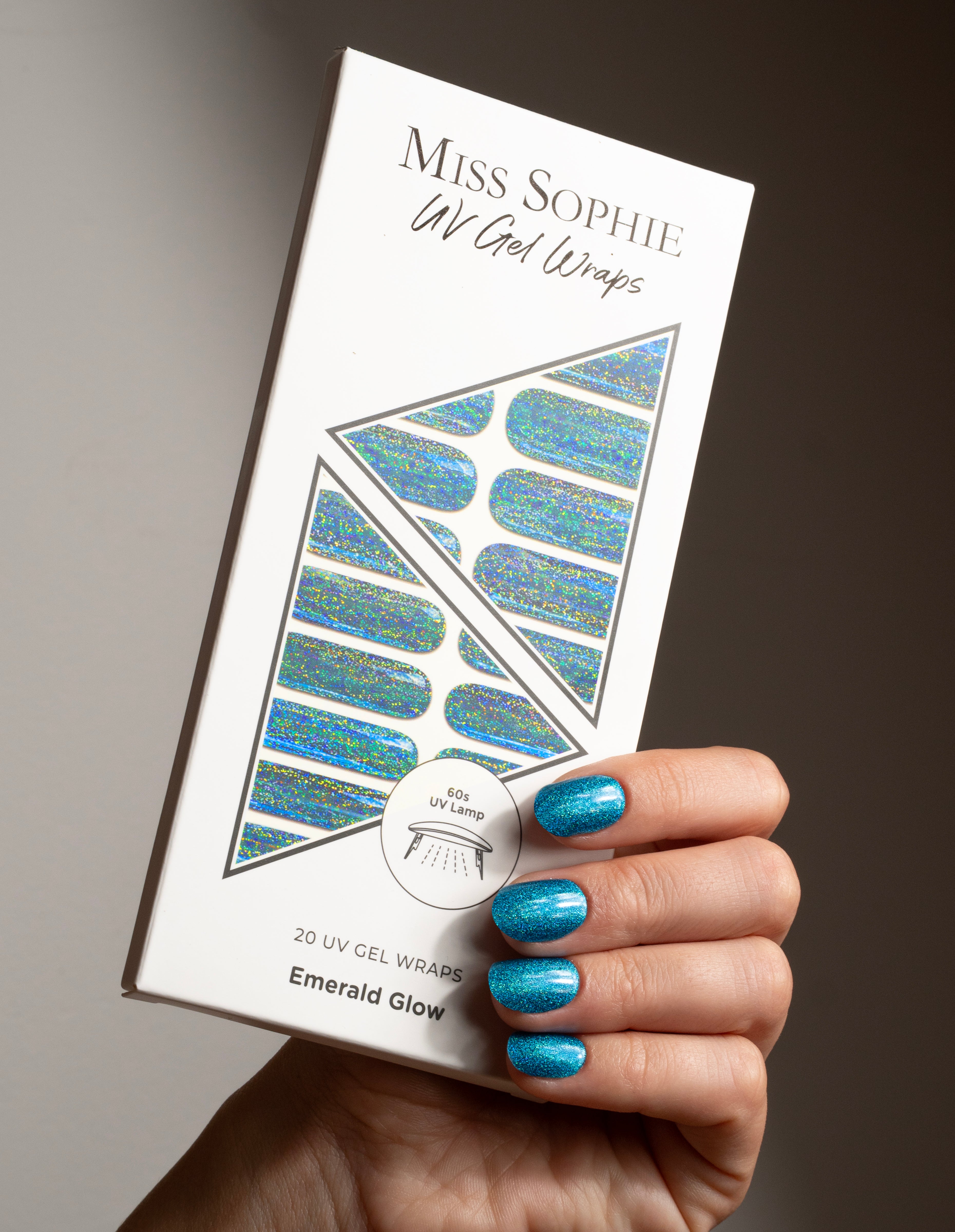 miss-sophie-s-emerald-glow-uv-uv-gel-nagelfolien-in-blau-gr-n-verlauf-limited-ed image 5