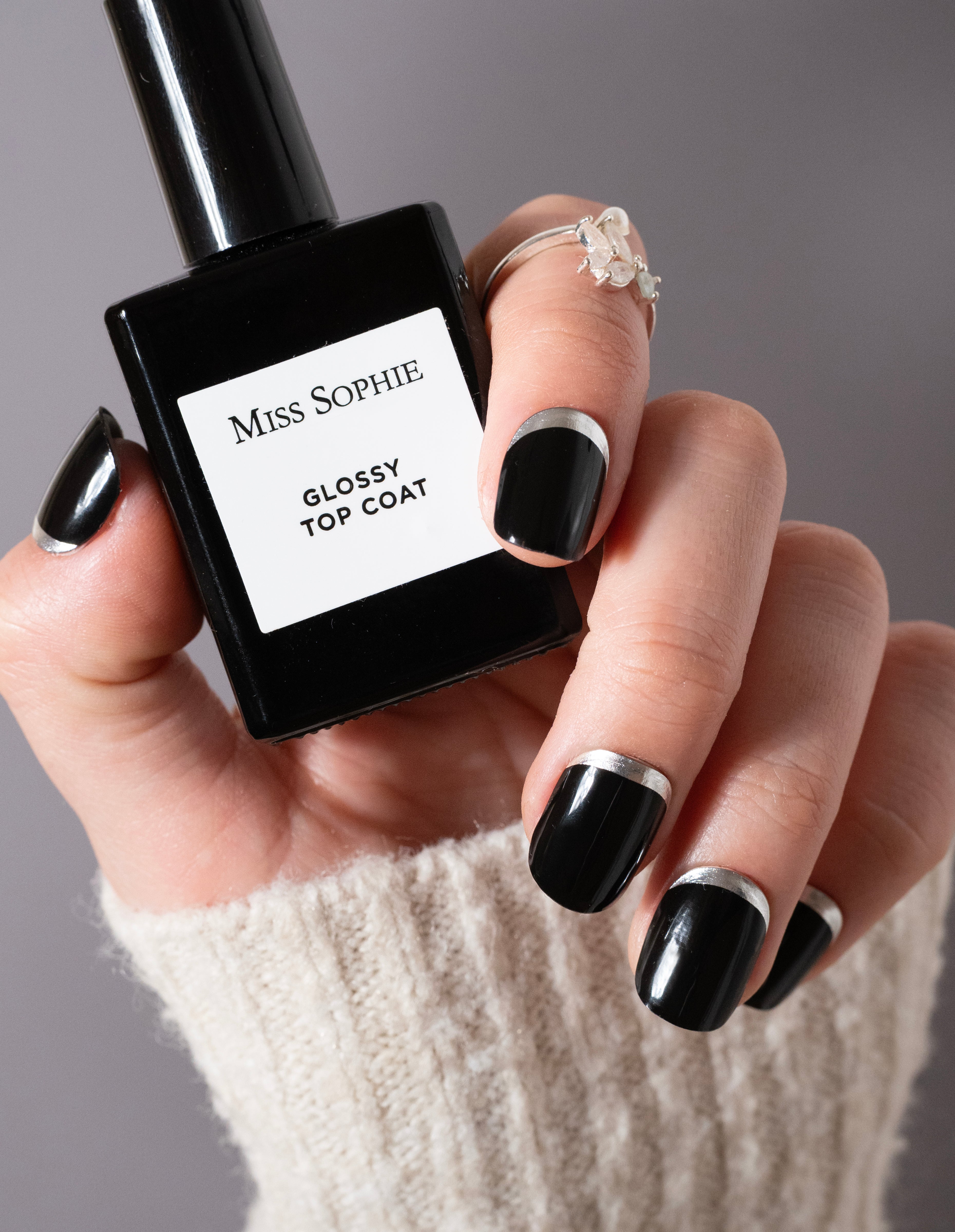 miss-sophie-s-black-winter-nagelfolien-schwarz-mit-metallischem-silber-limited-e image 3