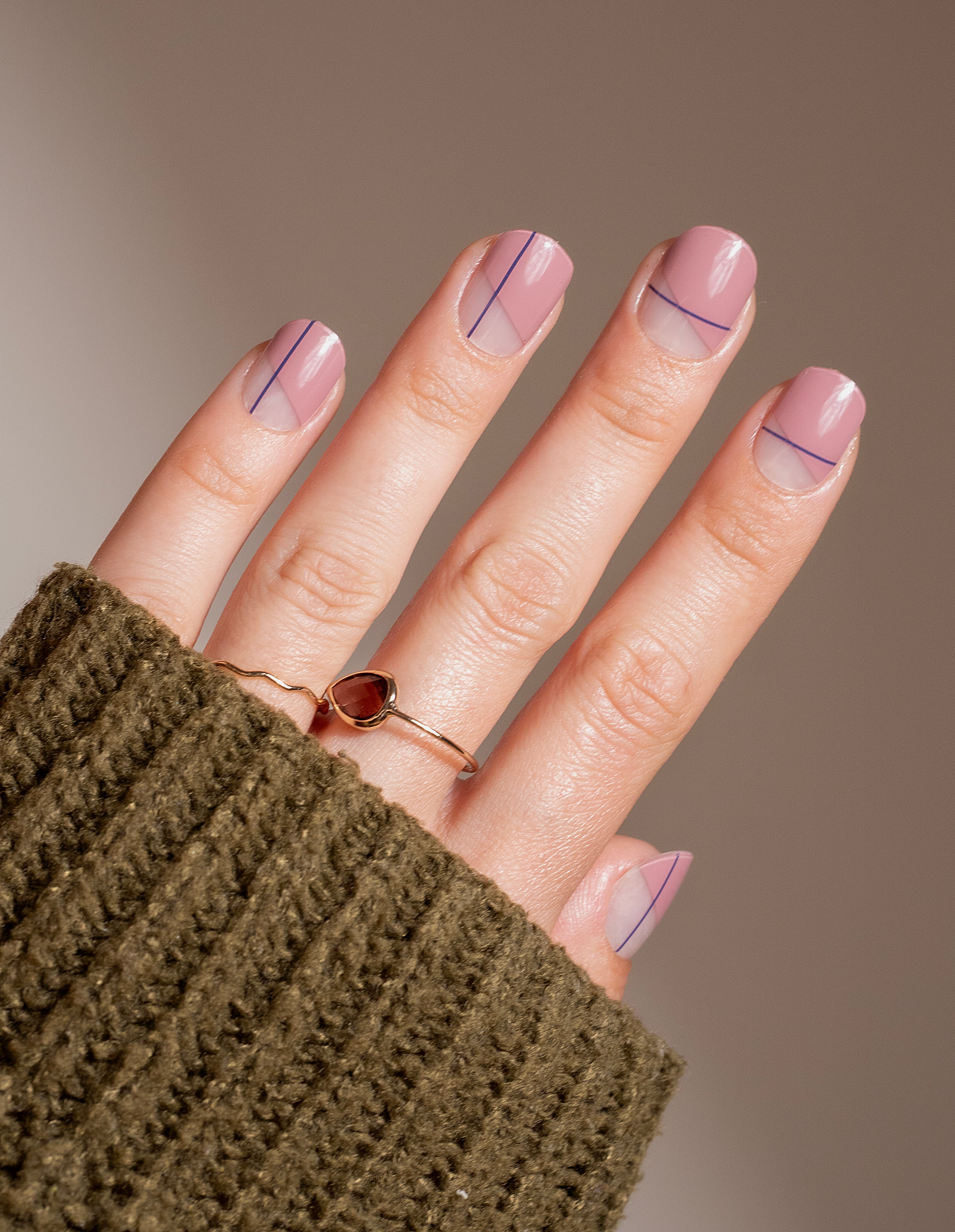 miss-sophie-s-blush-couture-uv-uv-gel-nagelfolien-zarte-roset-ne-transparentes-d image 3