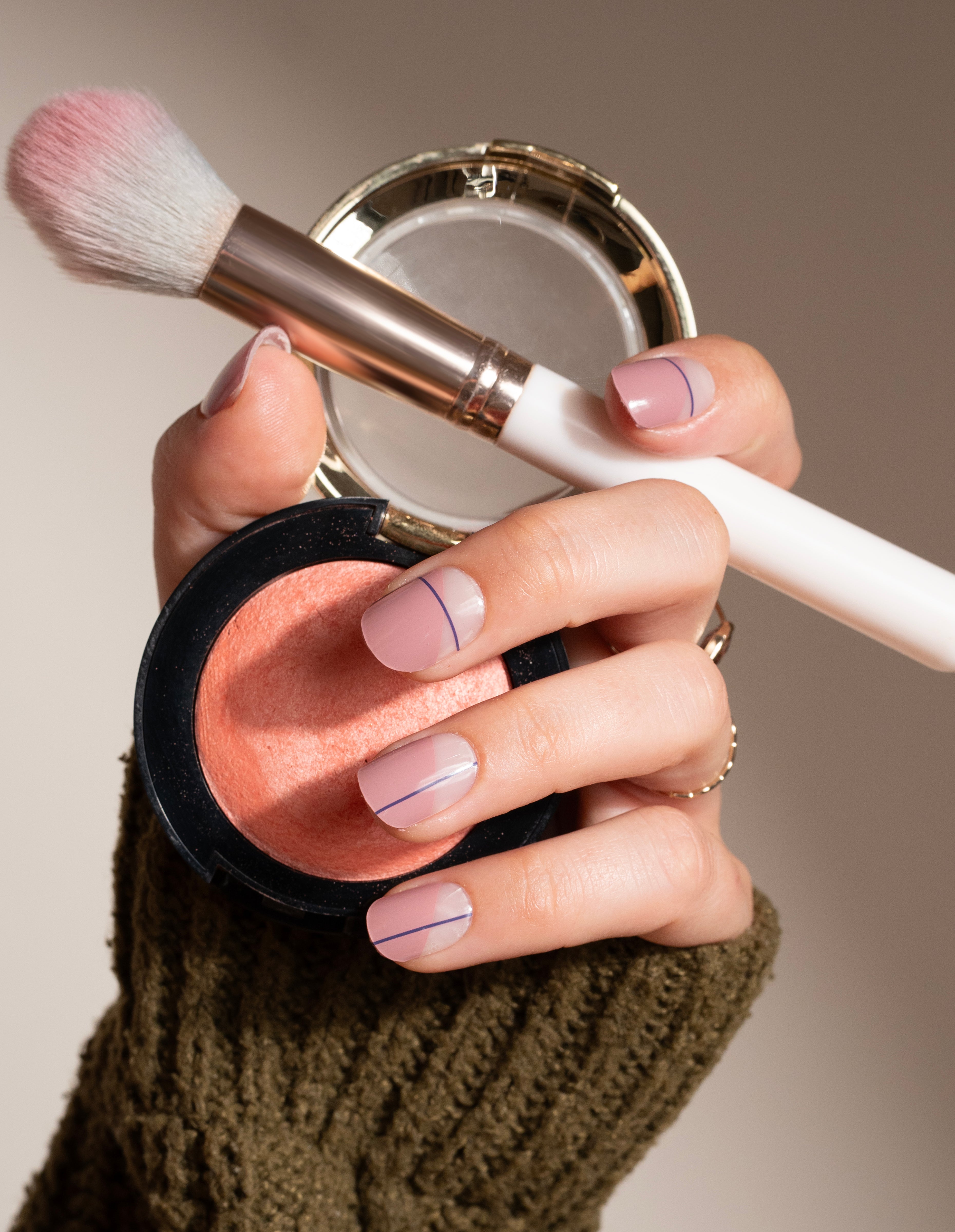 miss-sophie-s-blush-couture-uv-uv-gel-nagelfolien-zarte-roset-ne-transparentes-d image 4