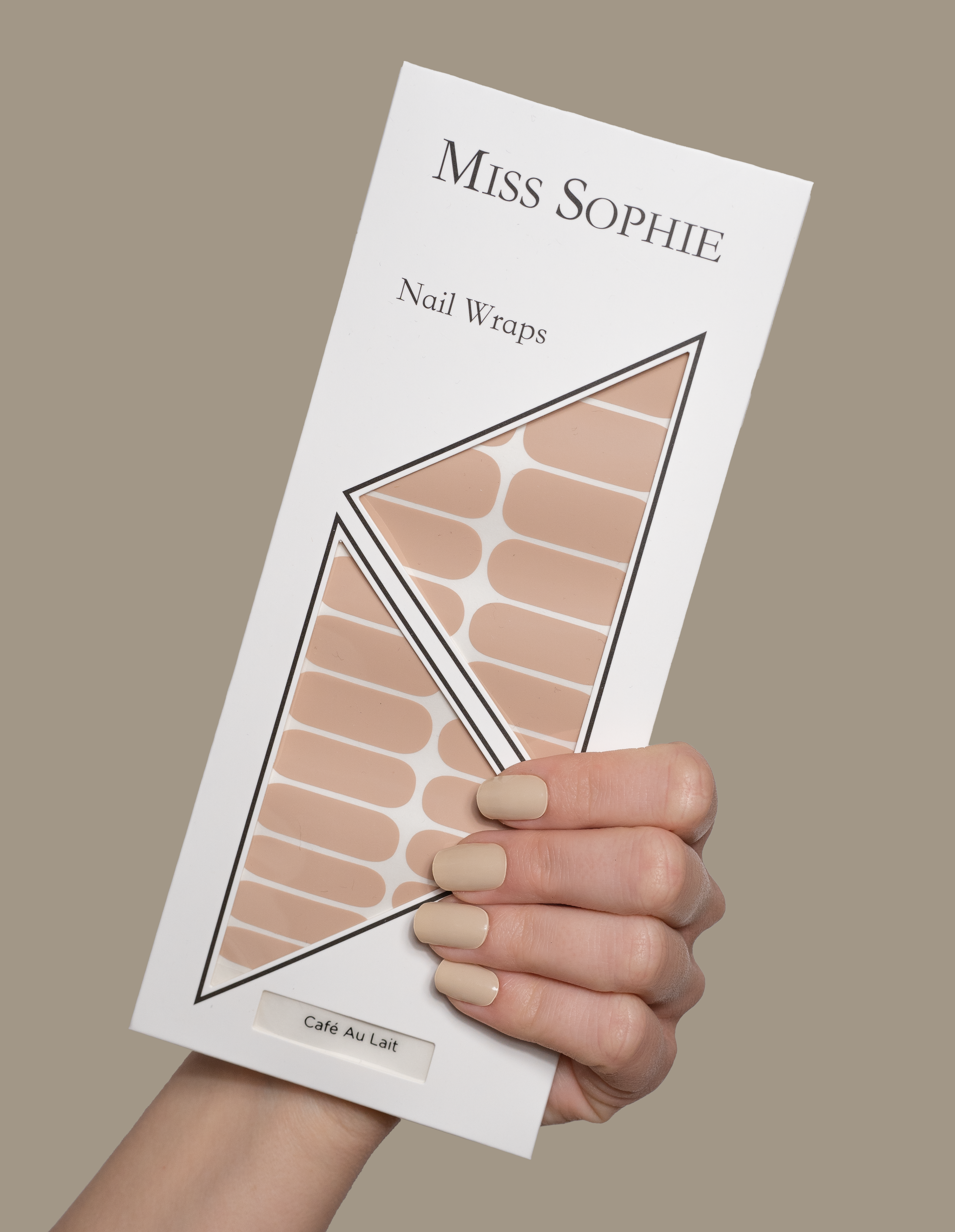 miss-sophie-s-caf-au-lait-nagelfolien-in-warmem-nude-beige-aus-der-soft-touch-ko image 5