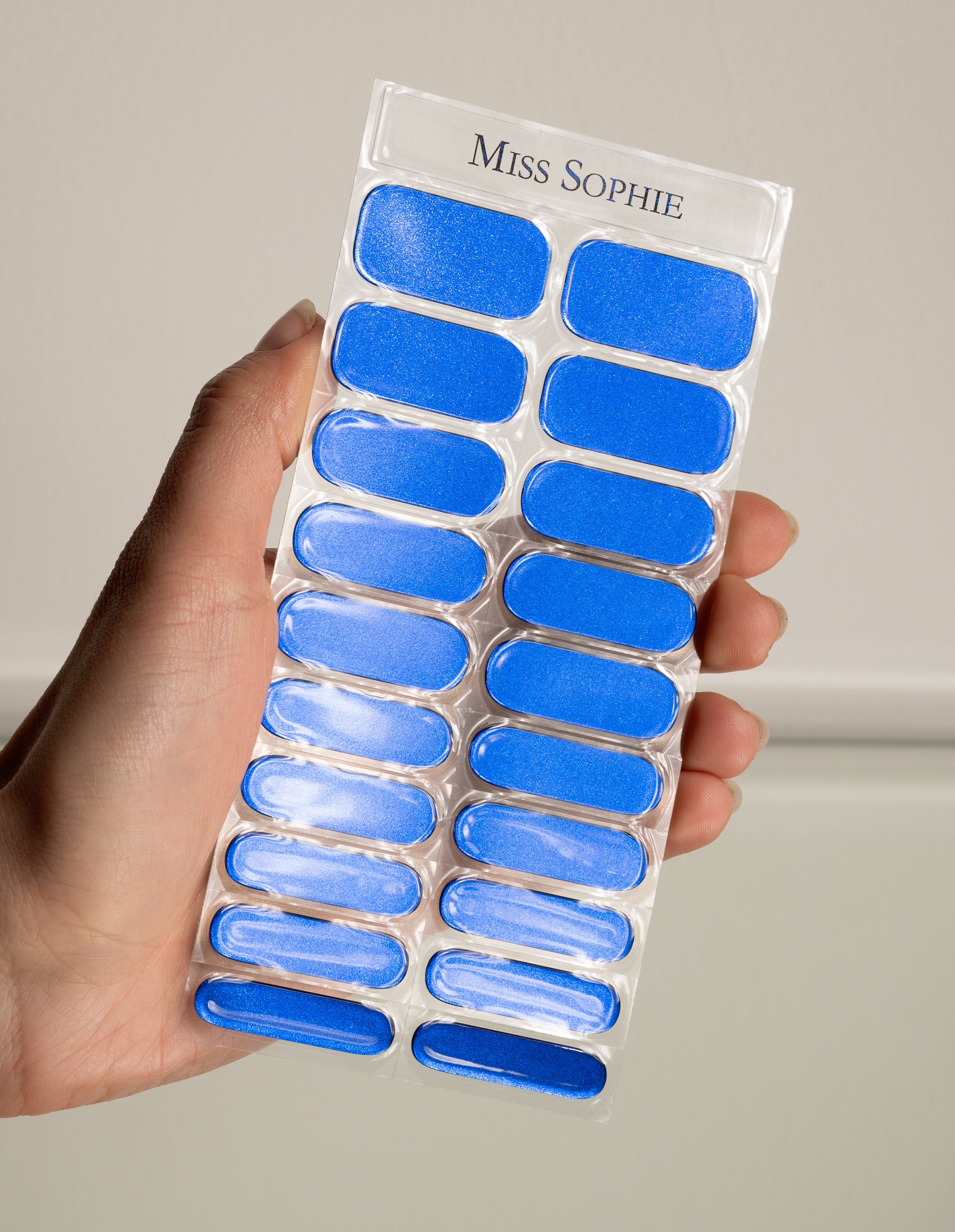 miss-sophie-s-chrome-blue-uv-gel-nagel-wraps-metallic-blau-mit-chrome-effekt-f-r image 5