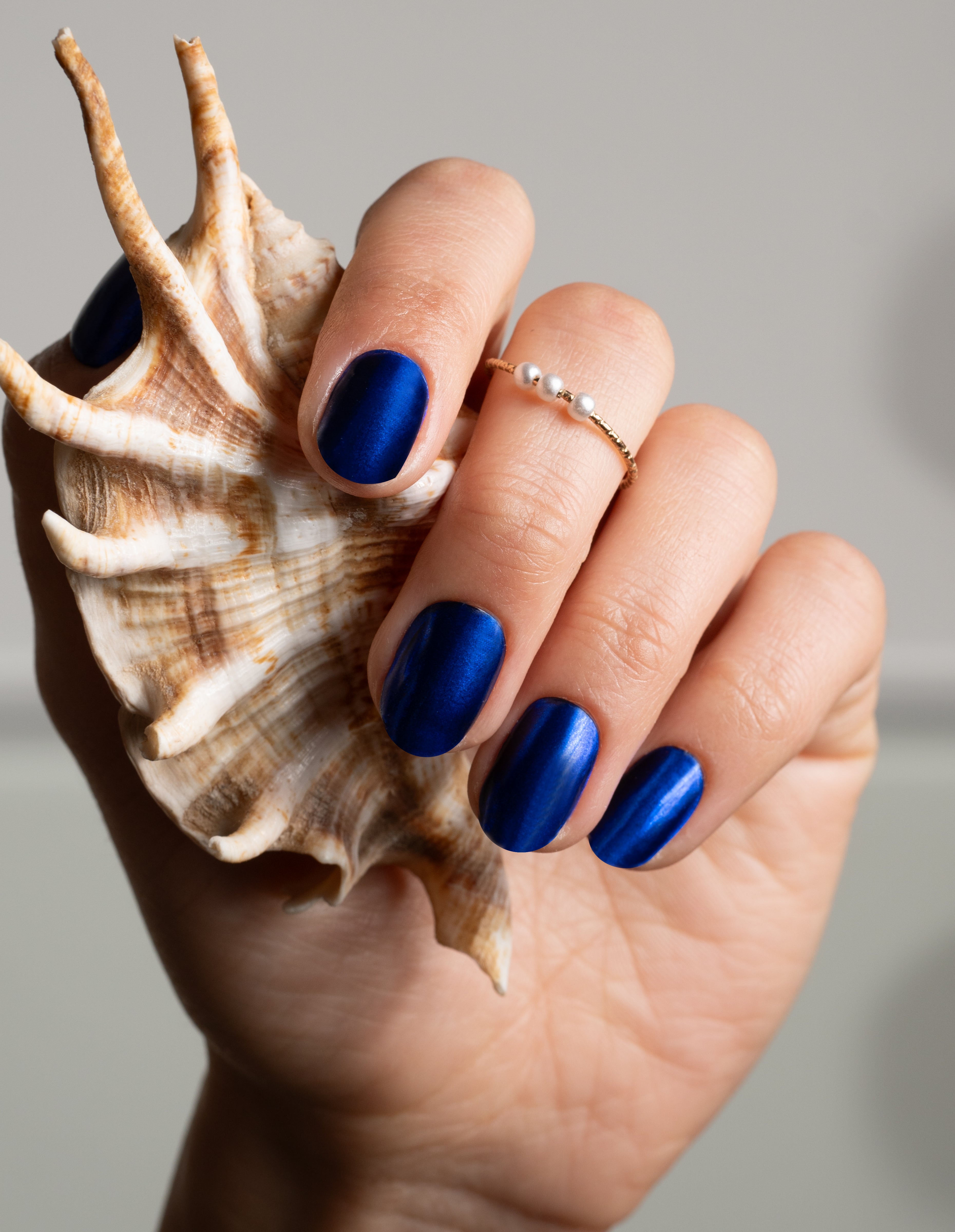 miss-sophie-s-chrome-blue-uv-gel-nagel-wraps-metallic-blau-mit-chrome-effekt-f-r image 3