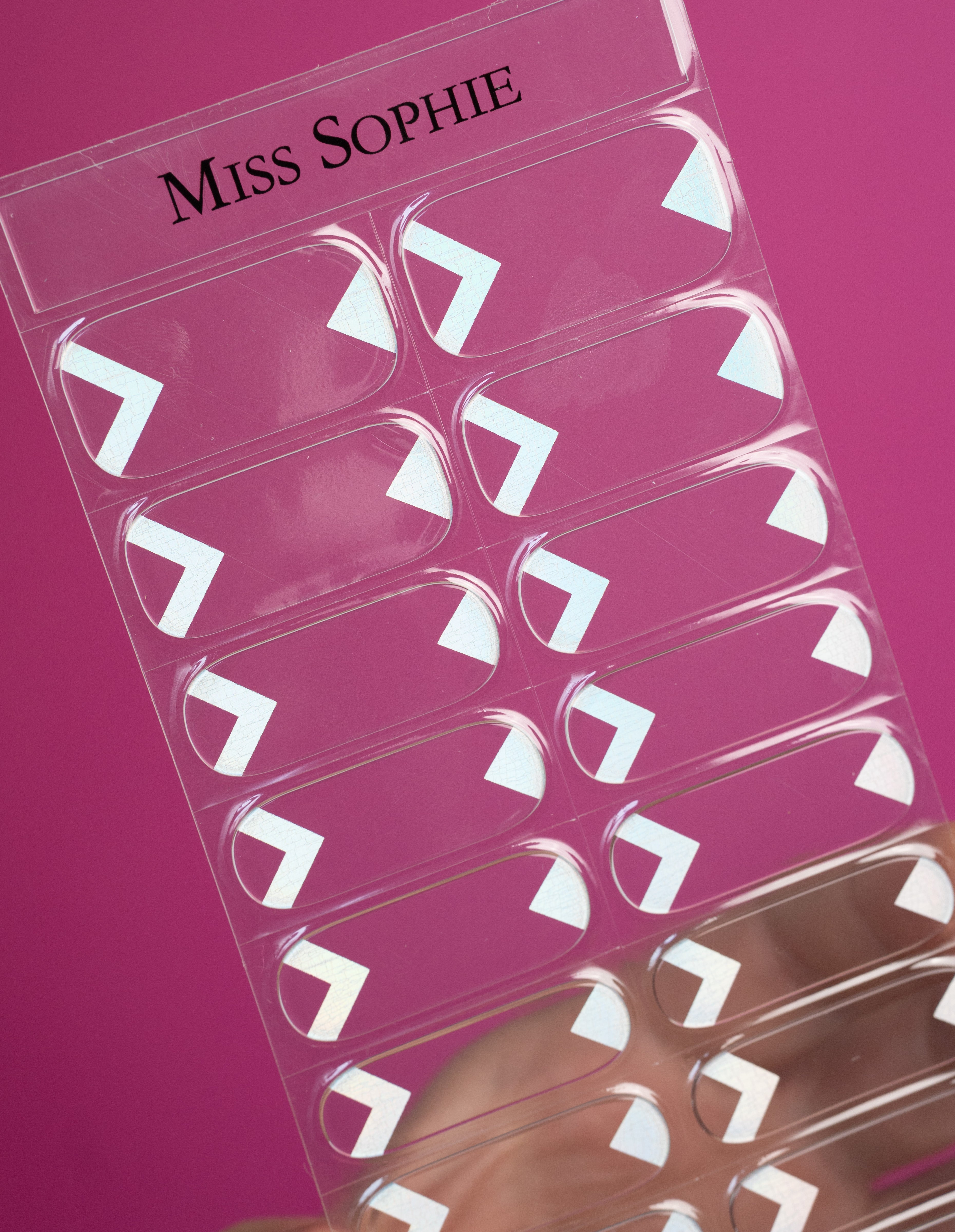 miss-sophie-s-dancing-queen-uv-nagelfolien-holografische-party-nagelwraps-in-gr- image 3