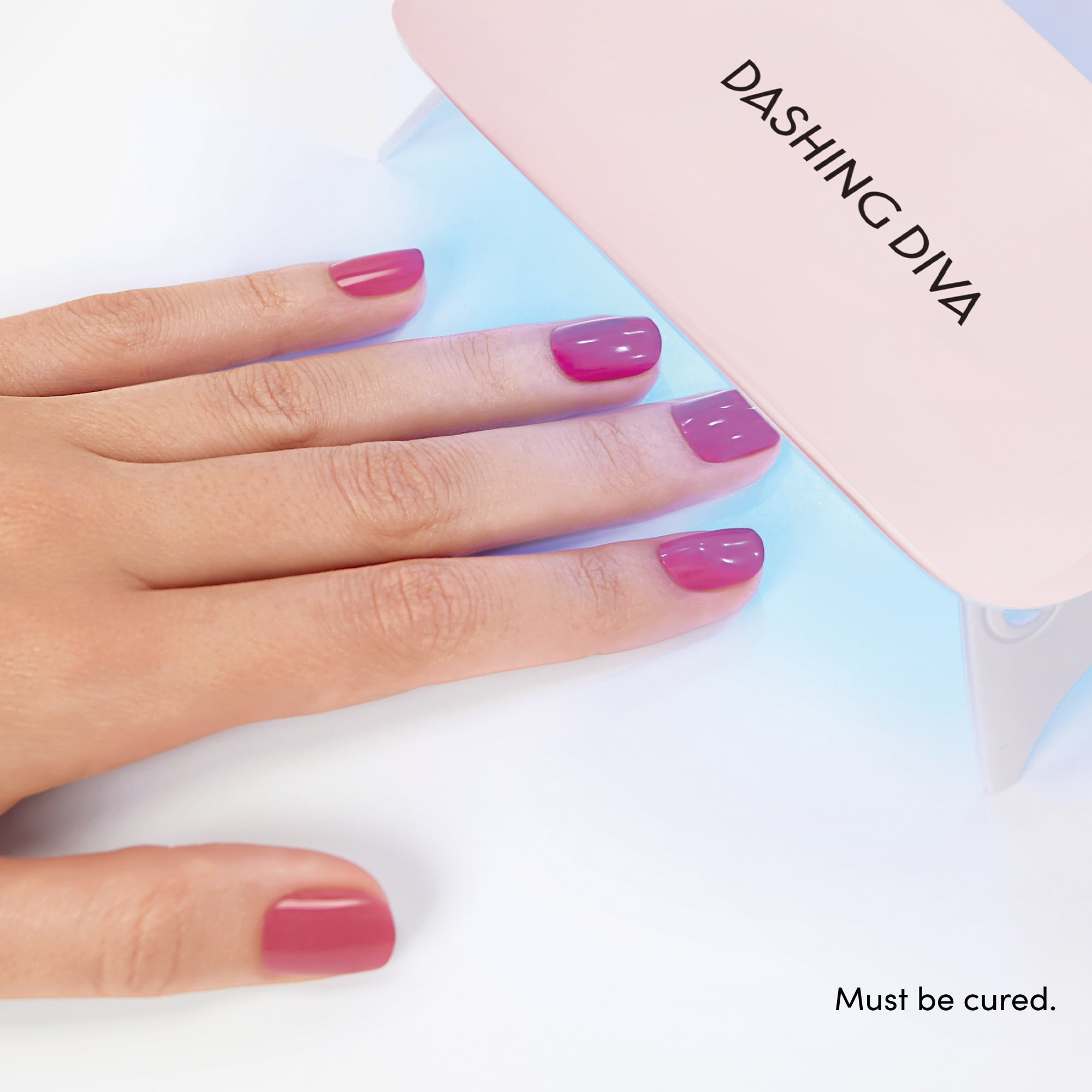 dashing-diva-glaze-pearly-whites-semi-cured-french-nagelstreifen-bundle-mit-led- image 5