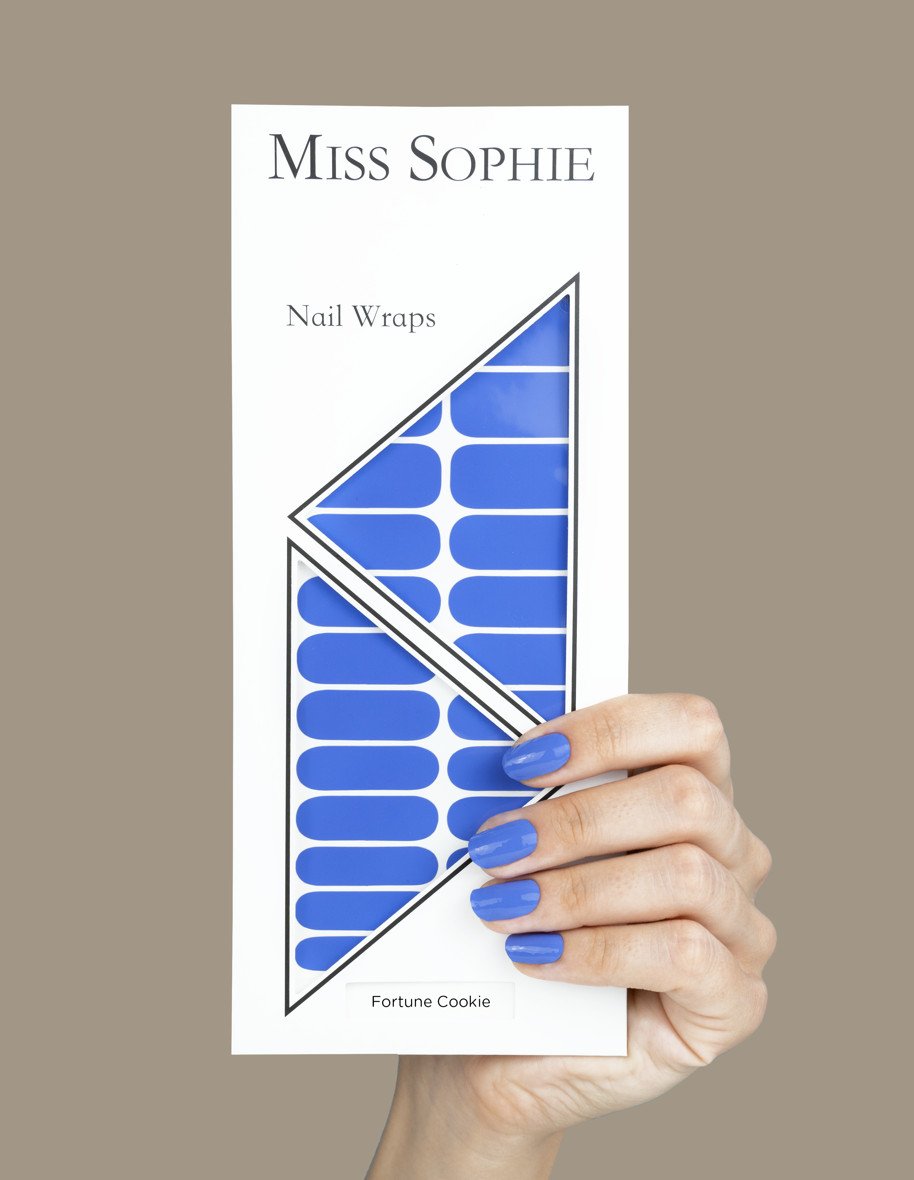 miss-sophie-s-fortune-cookie-nagelfolien-very-peri-pantone-farbe-2022-einfarbig image 4