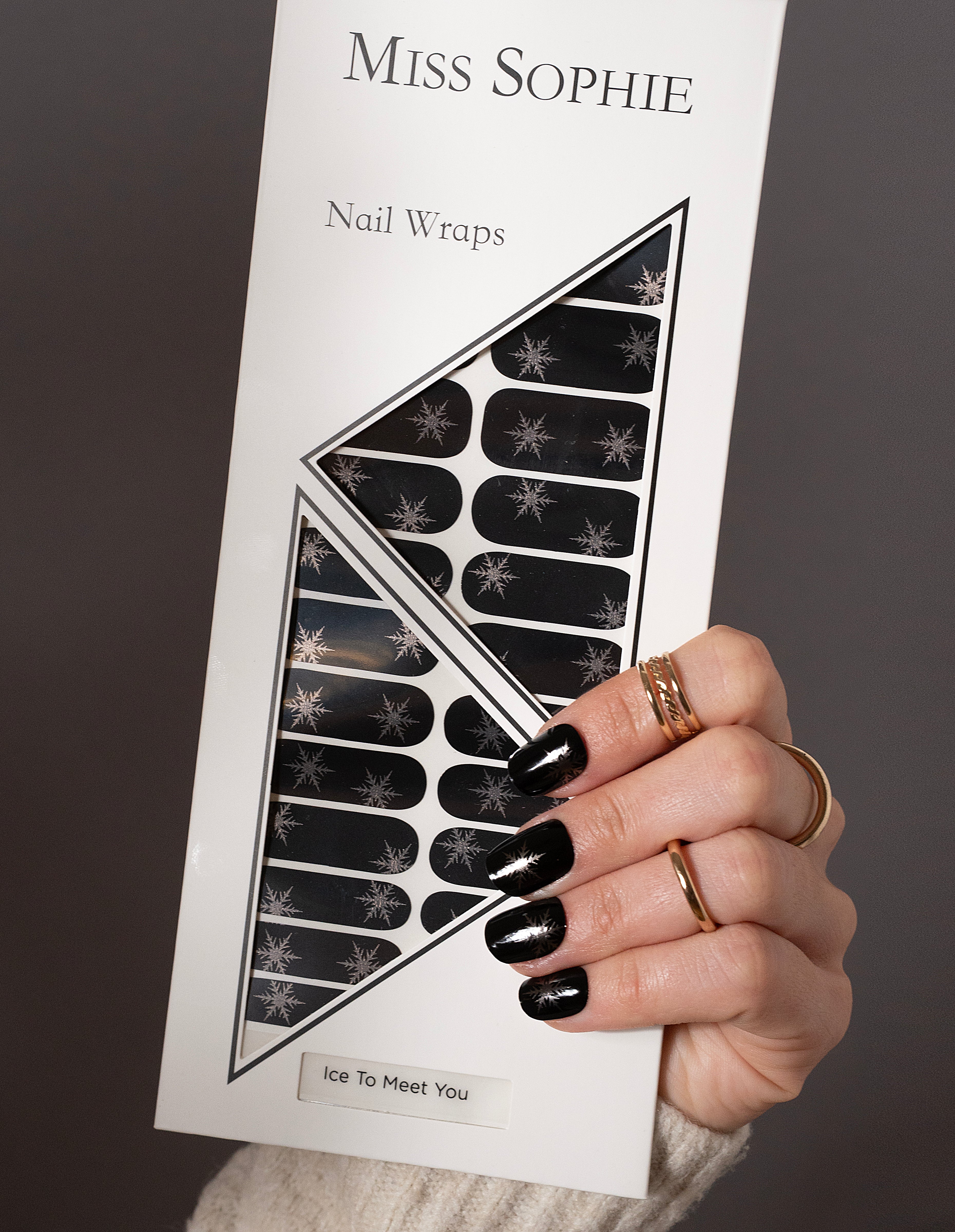 miss-sophie-s-ice-to-meet-you-nagelfolien-limited-edition-schwarz-mit-metallisch image 4