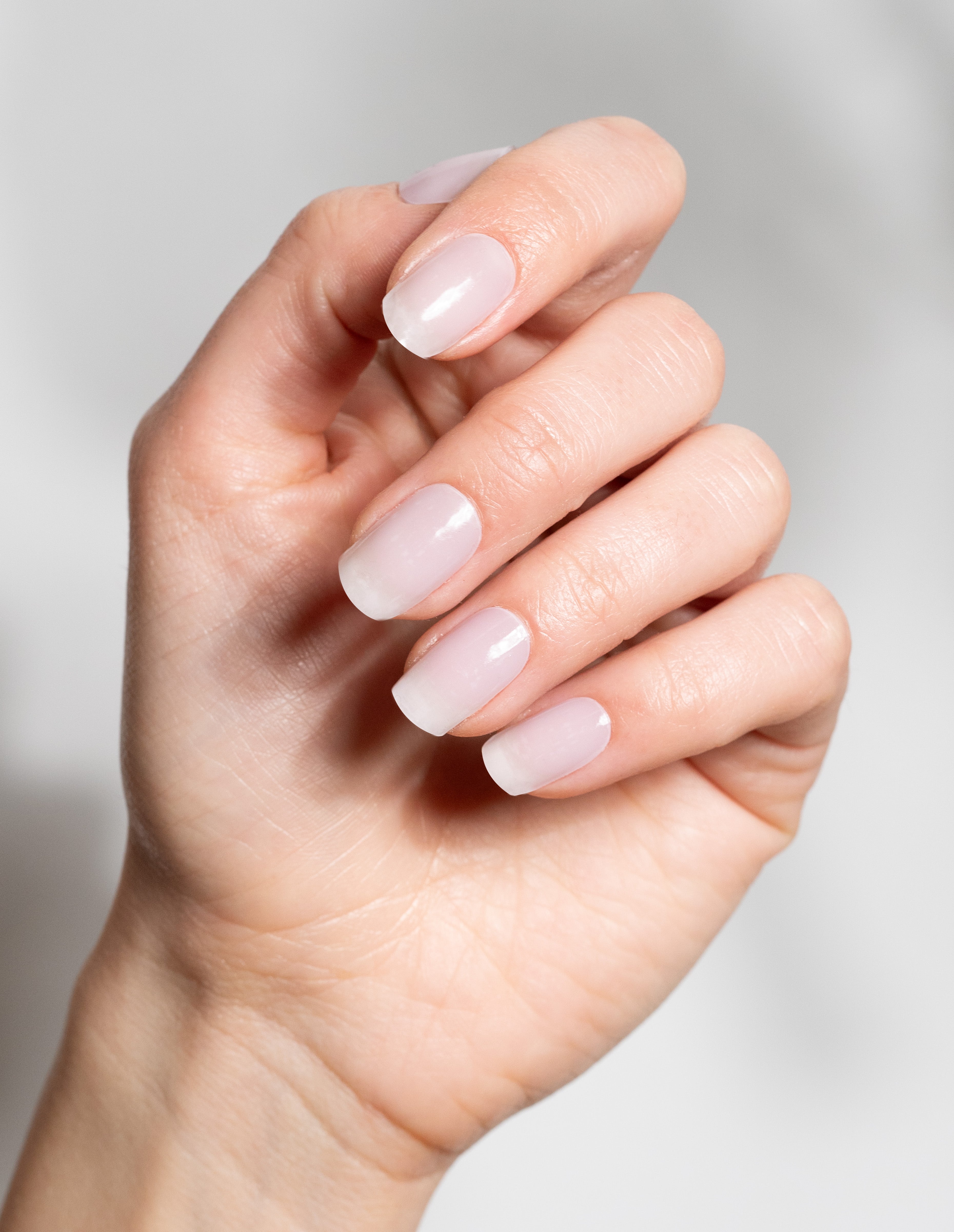 miss-sophie-s-lavender-sheer-uv-gel-nagelfolien-halbtransparentes-flieder-pastel image 3