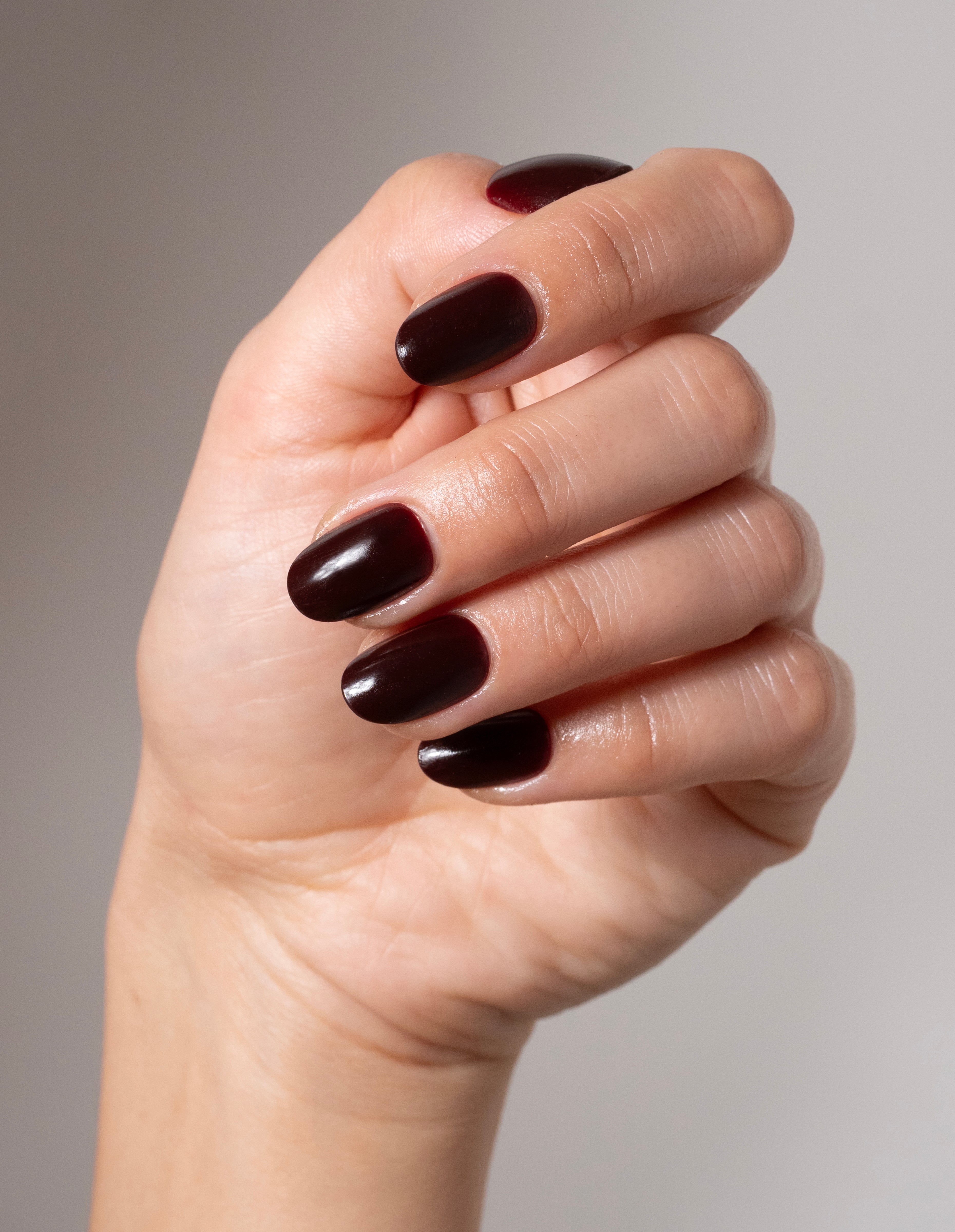 miss-sophie-s-burgundy-press-on-nails-kurz-rund-wiederverwendbar-in-tiefem-burgu image 3