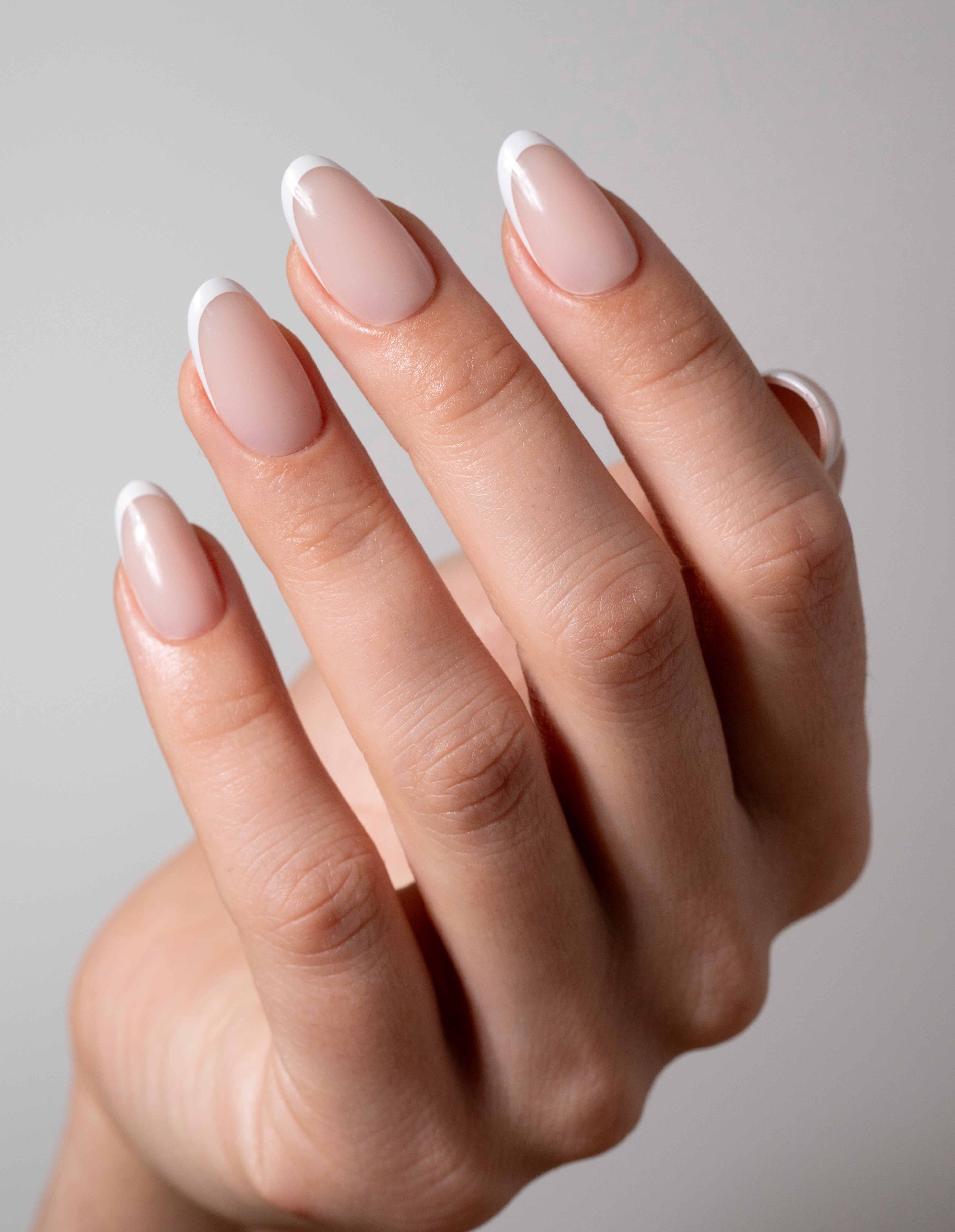 miss-sophie-s-french-tips-press-on-nails-medium-round-press-on-n-gel-in-nude-mit image 3