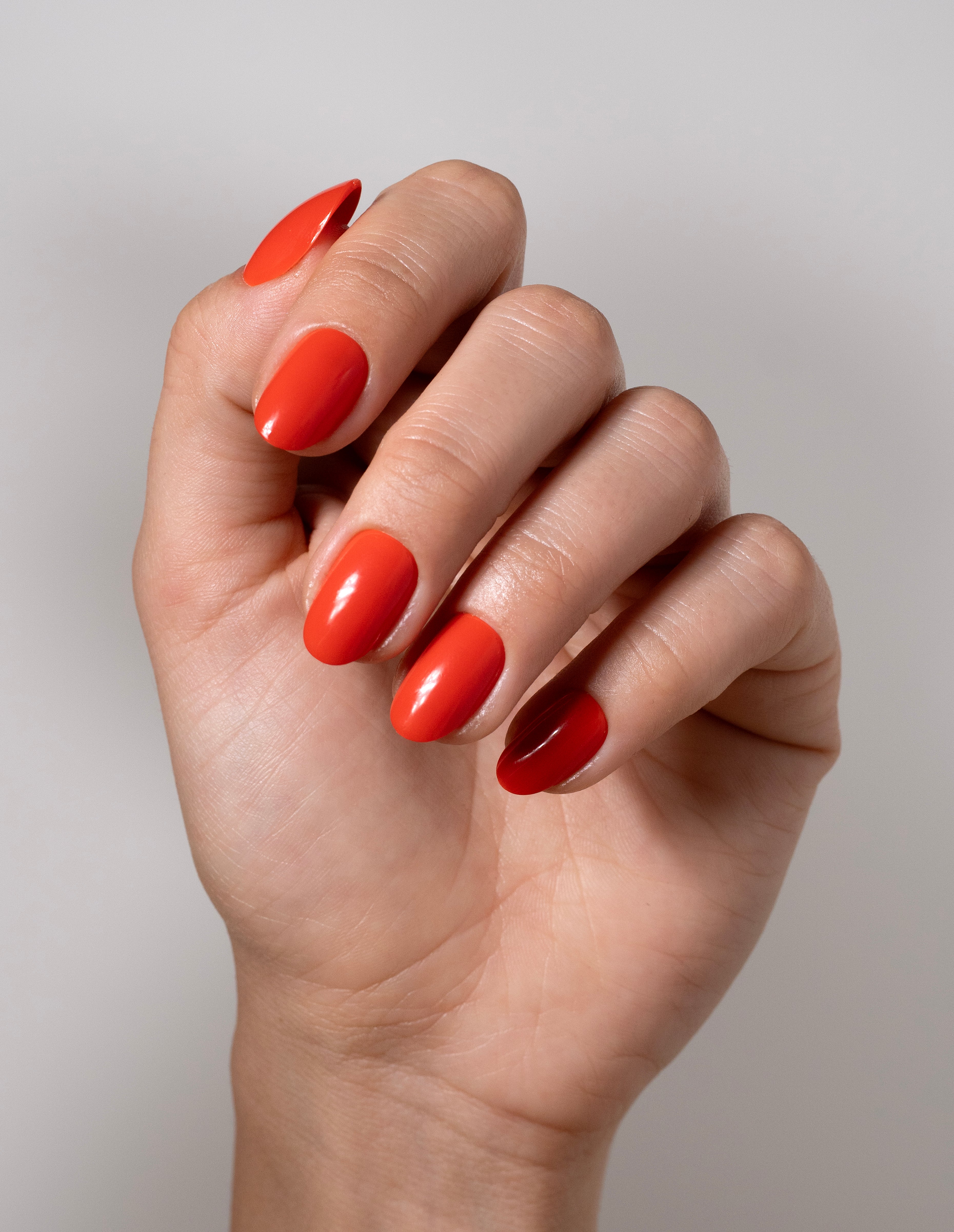 miss-sophie-s-lipstick-red-press-on-nails-kurze-runde-press-on-n-gel-in-leuchten image 2