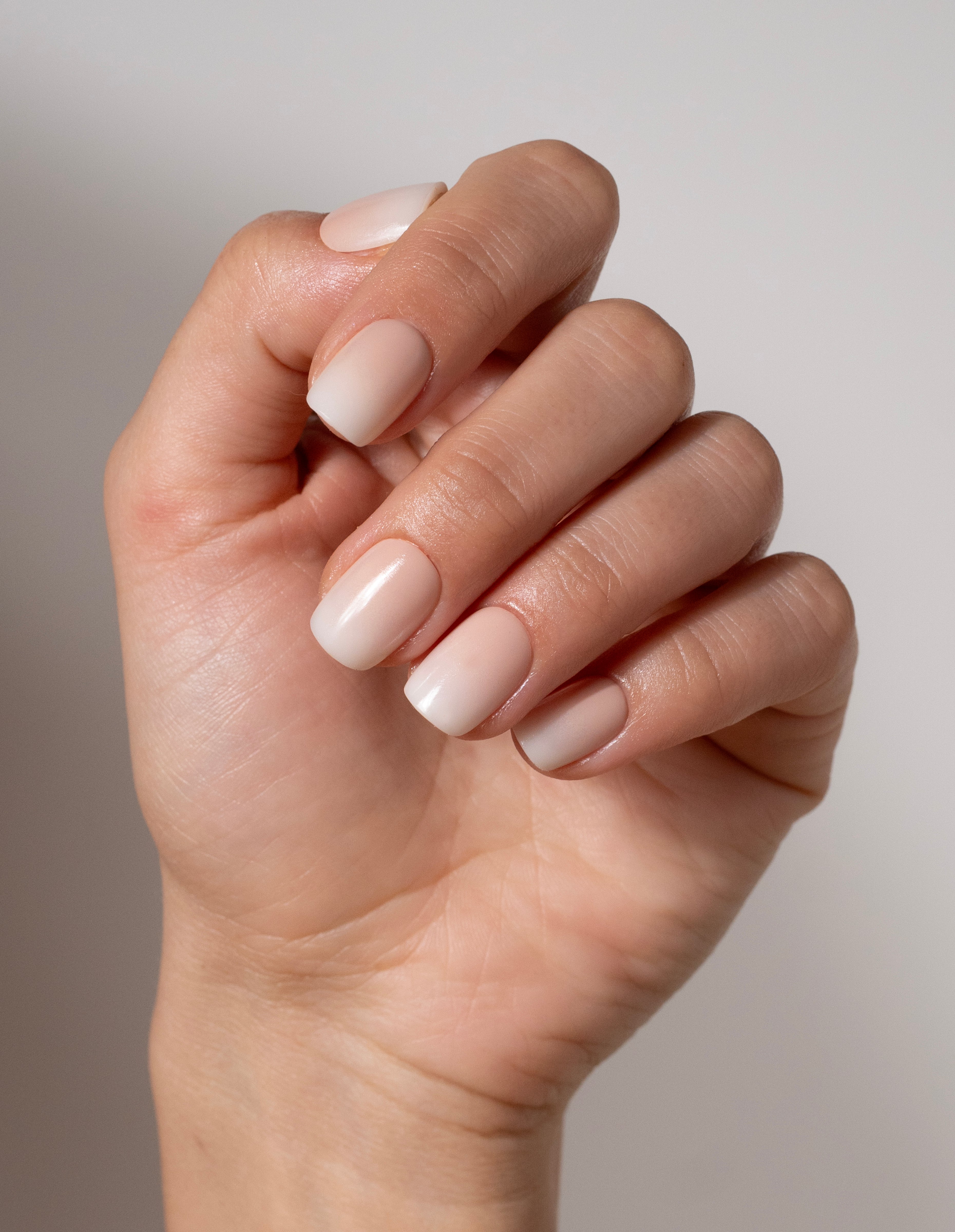 miss-sophie-s-nude-babyboomer-press-on-nails-short-square-nude-wei-farbverlauf-k image 3