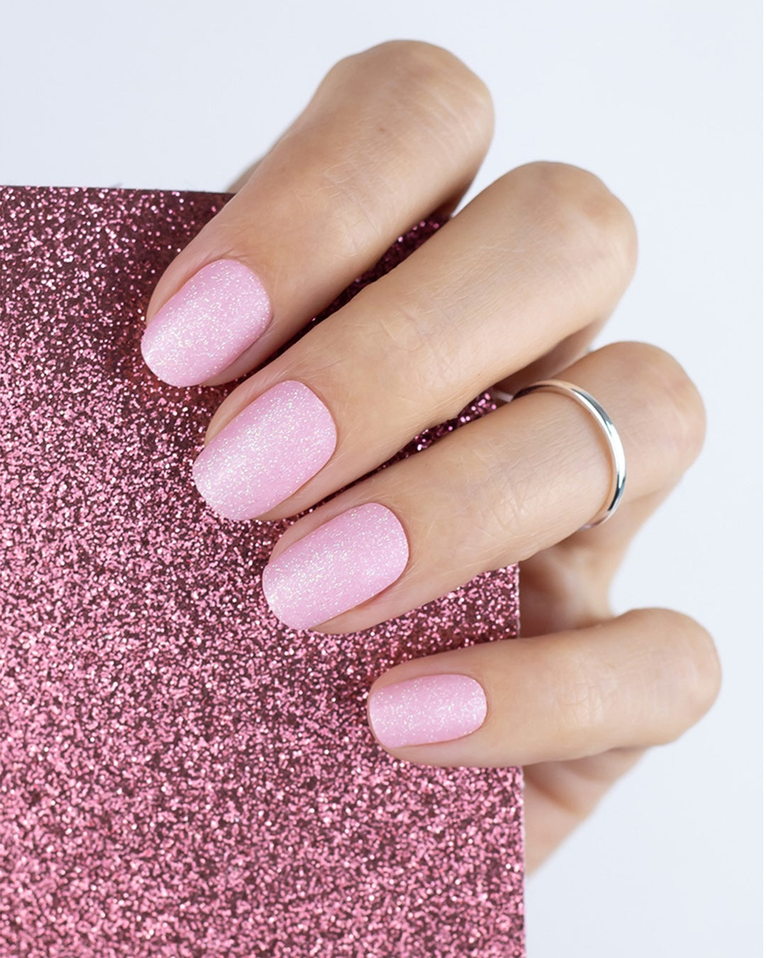 miss-sophie-s-little-starfish-nagelfolien-in-zartem-pink-mit-funkelndem-glitter- image 2
