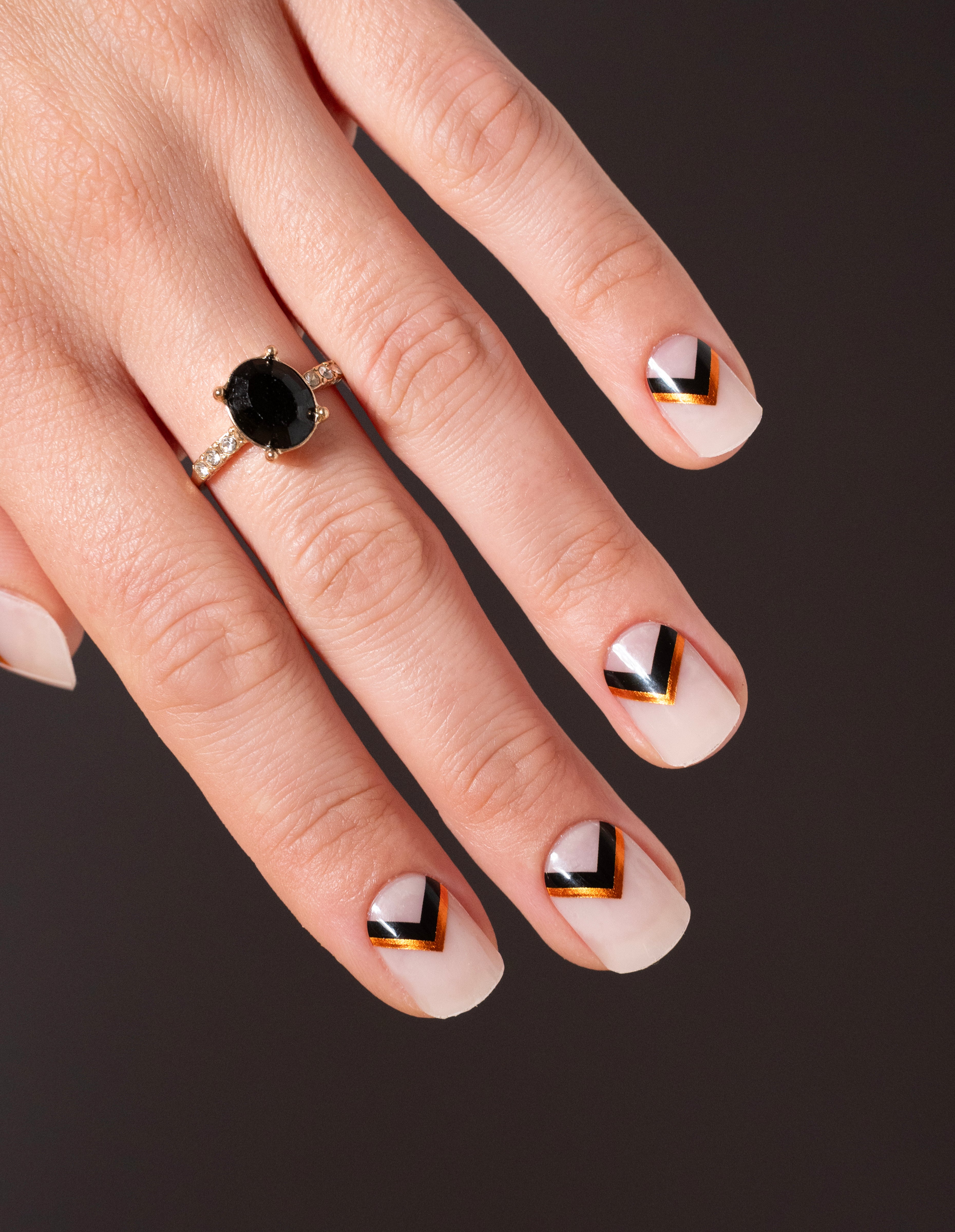 miss-sophie-s-little-witch-nagelfolien-halloween-chevron-design-in-schwarz-orang image 3
