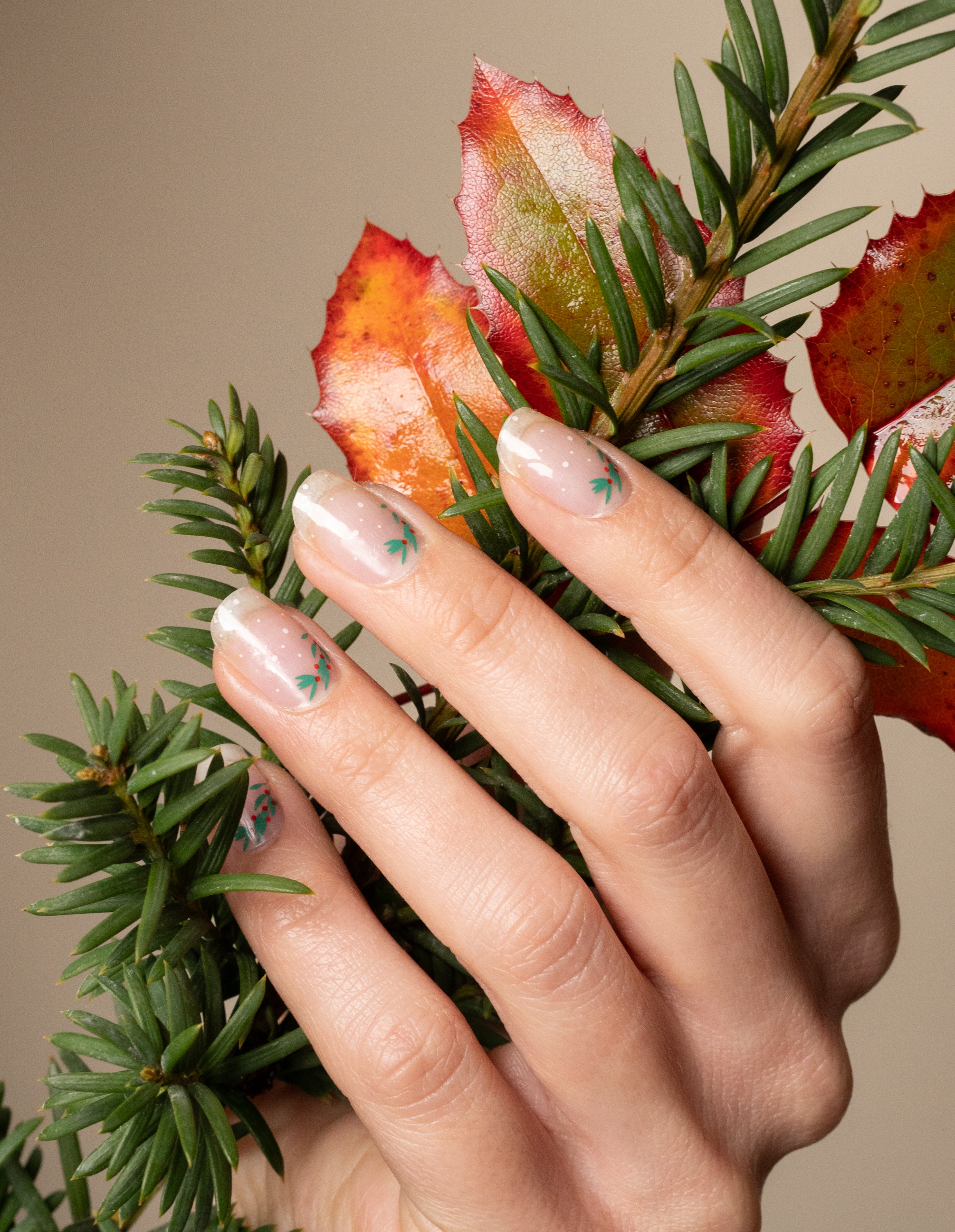 miss-sophie-s-no-l-nagelfolien-transparentes-weihnachtsdesign-mit-mistelzweigen image 2