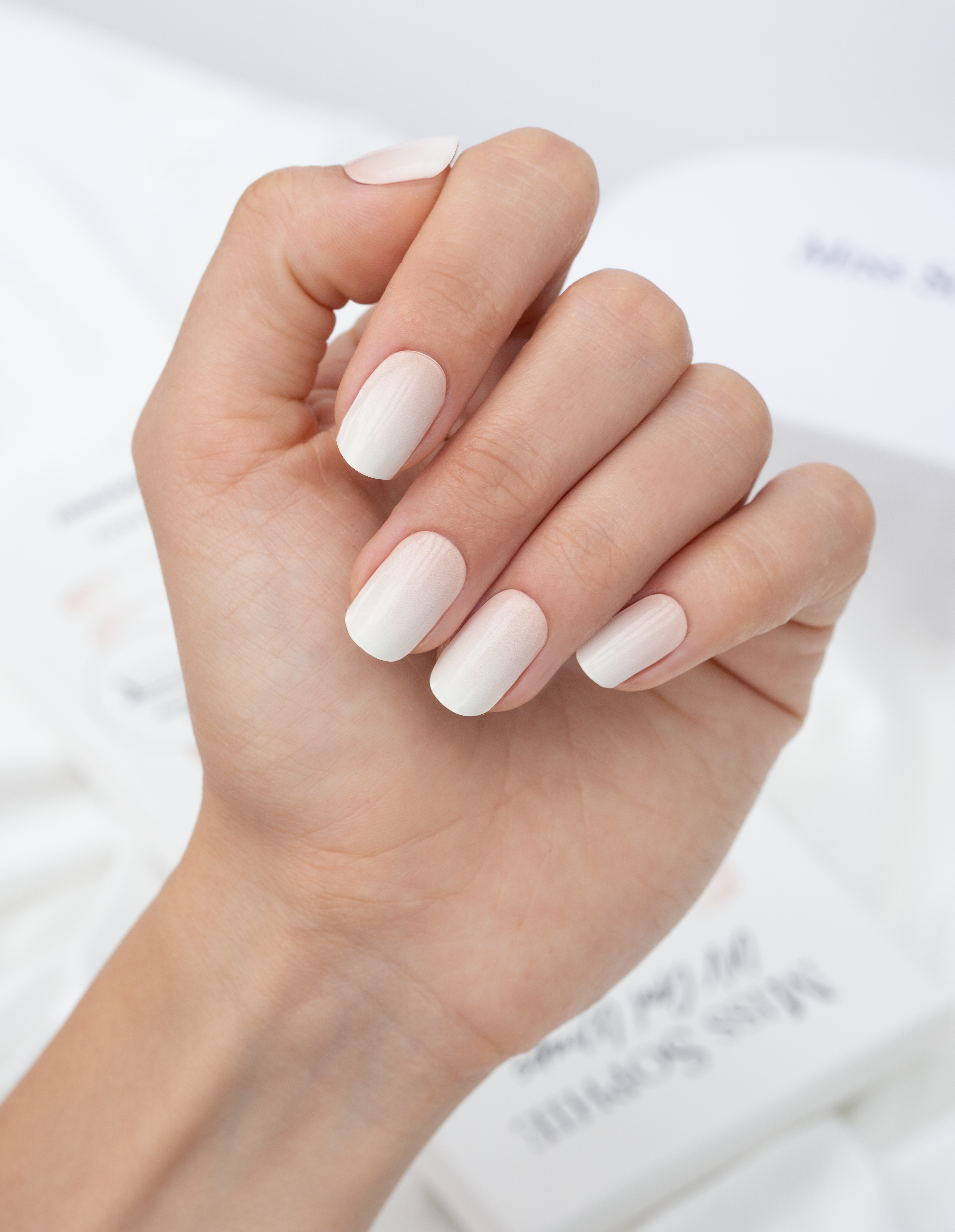 miss-sophie-s-nude-babyboomer-uv-nude-farbverlauf-uv-gel-nagelfolien-nat-rlicher image 2