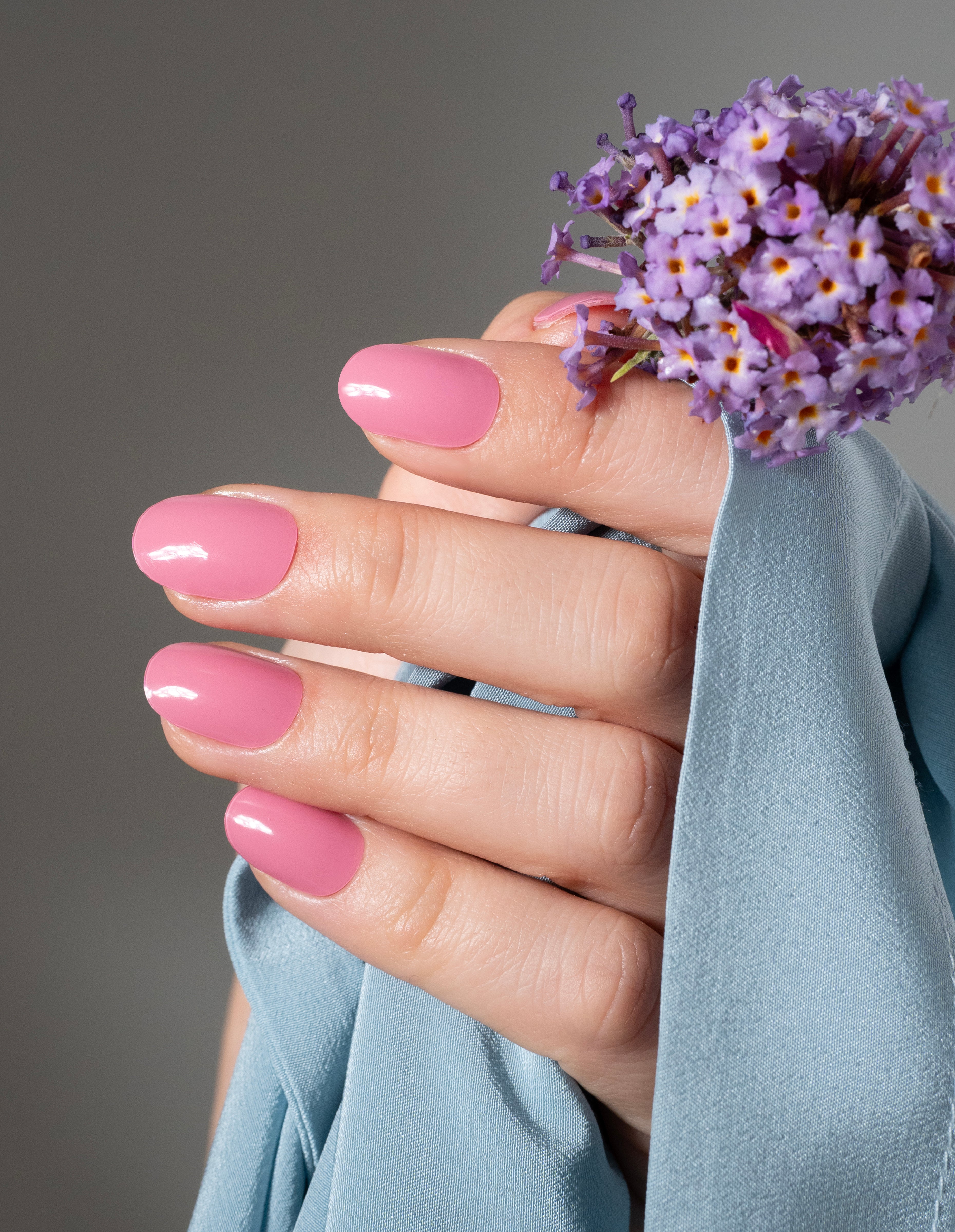 miss-sophie-s-first-kiss-uv-nagelfolien-zartes-ros-solid-uv-gel-wraps image 3