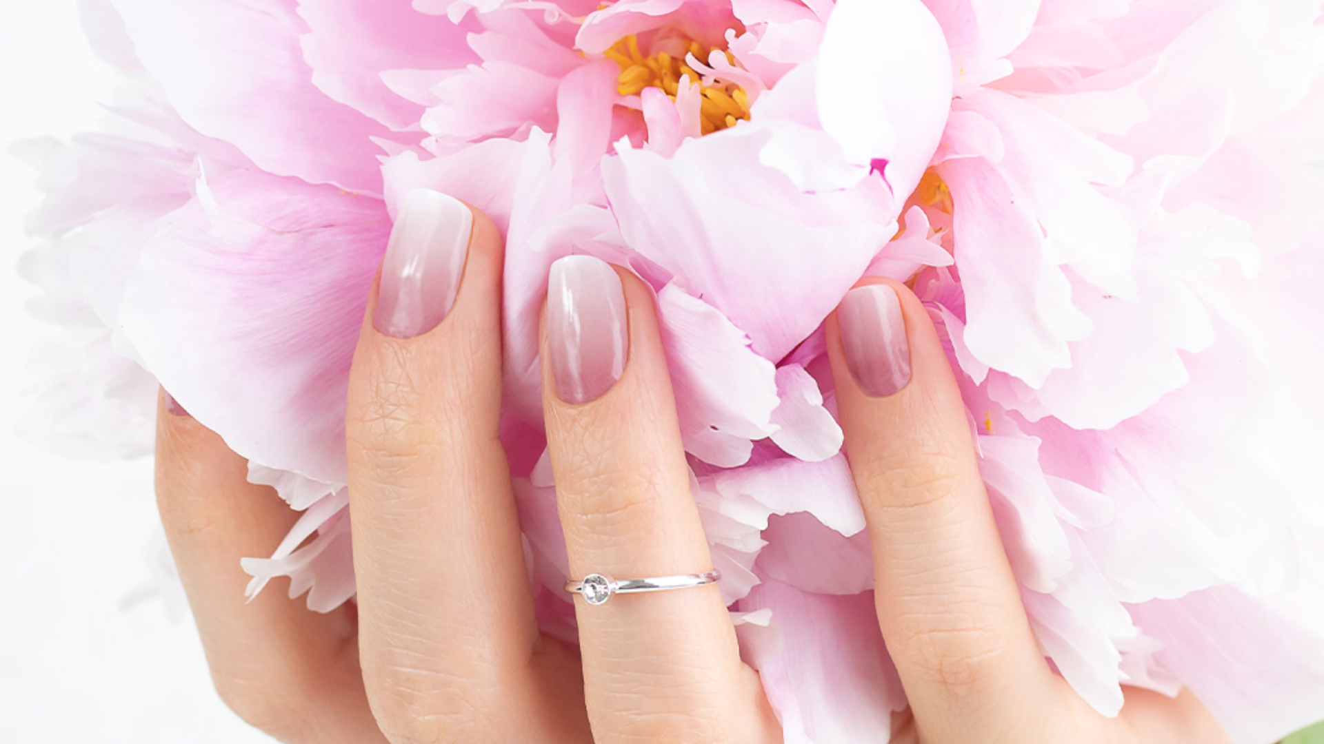 miss-sophie-s-rosy-love-uv-uv-gel-nagelfolien-in-ros-ombr-verlauf image 3