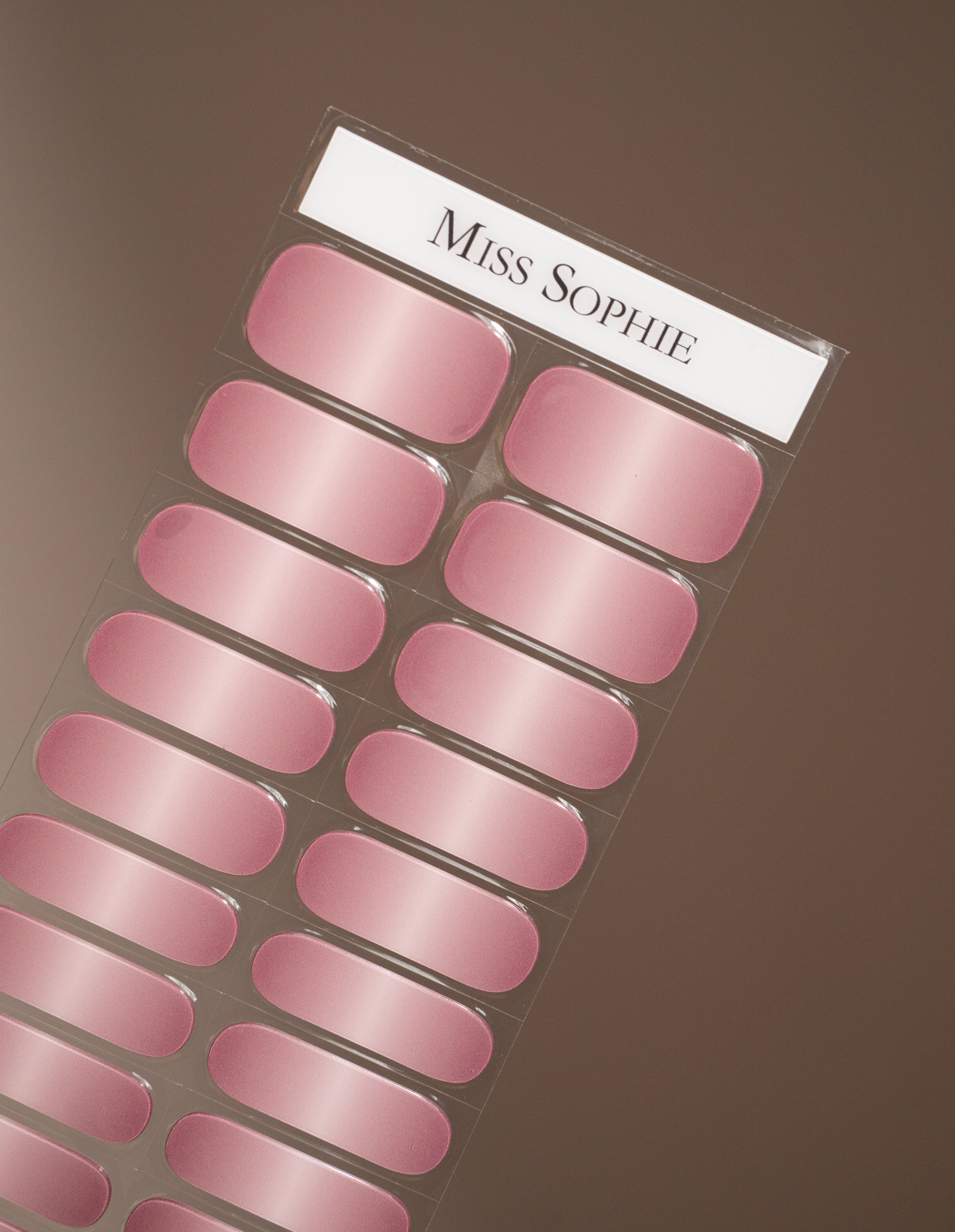 miss-sophie-s-rosy-rouge-uv-nagelfolien-uv-gel-wraps-in-zartem-ros-mit-gel-finis image 4