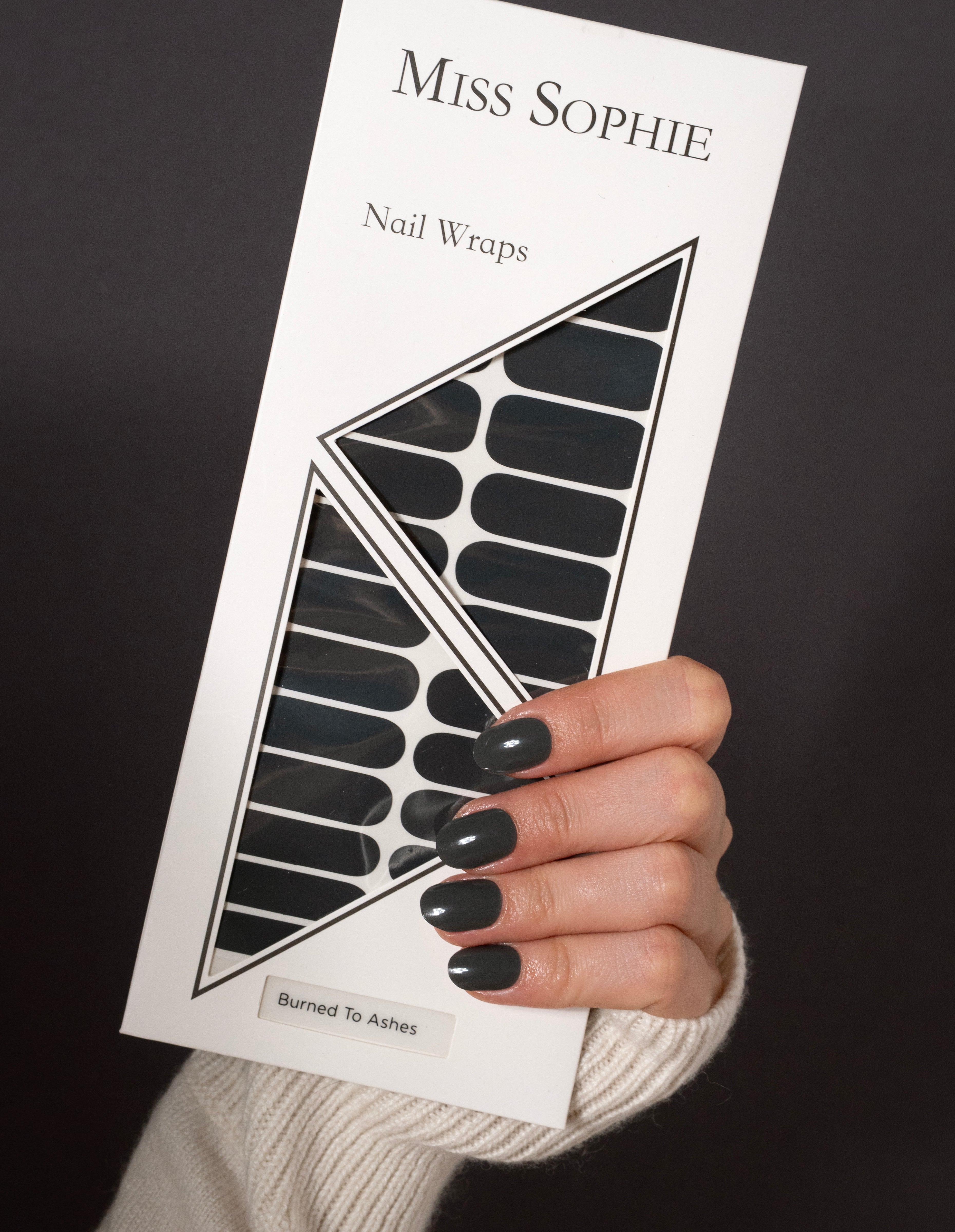 miss-sophie-s-burned-to-ashes-nagelfolien-in-intensivem-dunkelgrau-mysteri-ser-s image 4