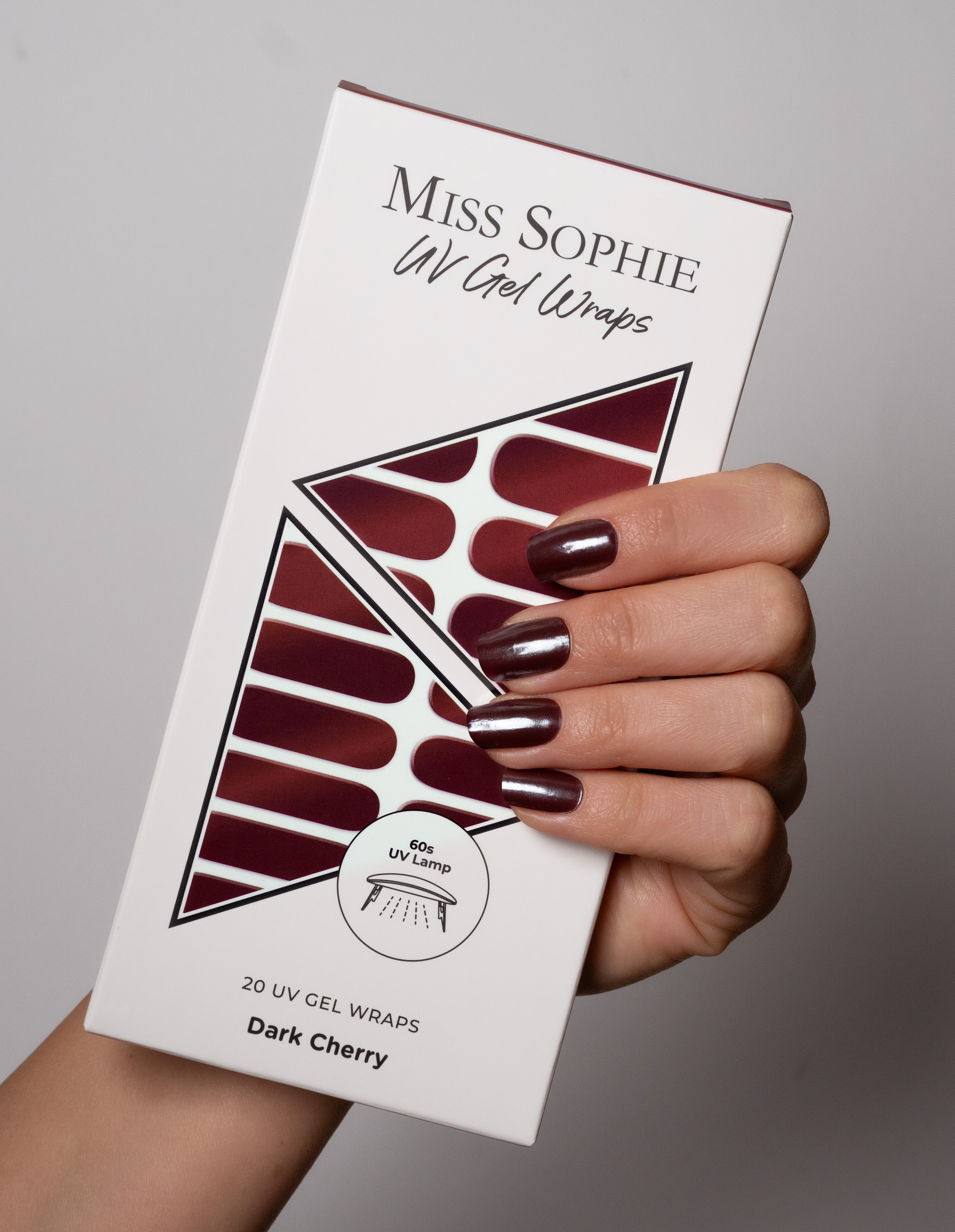 miss-sophie-s-dark-cherry-uv-nagelfolien-dunkelrot-mit-perlmutt-effekt-uv-gel-wr image 5