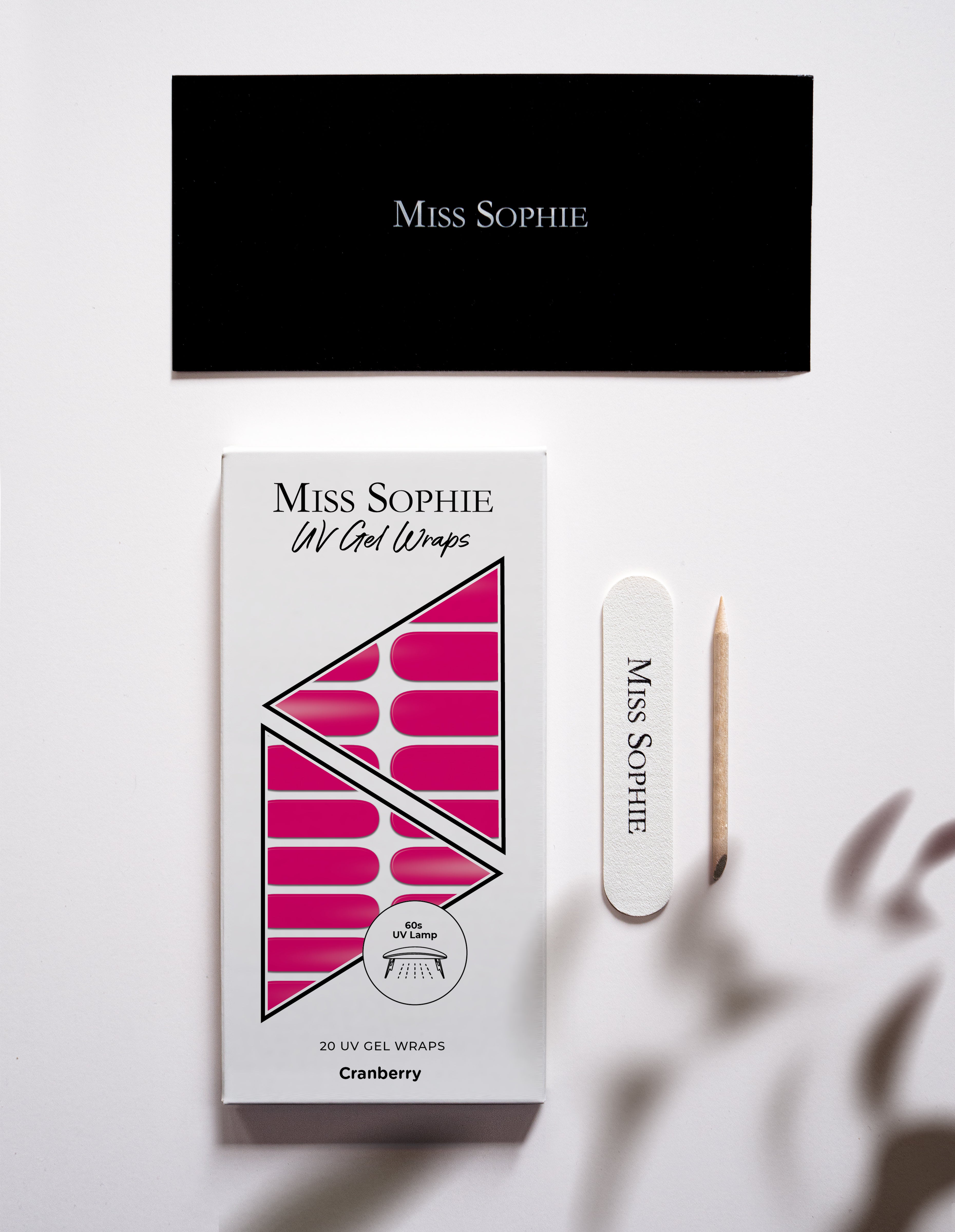 miss-sophie-s-cranberry-uv-uv-gel-nagelfolien-in-tiefem-cranberry-rot-24-folien- image 4