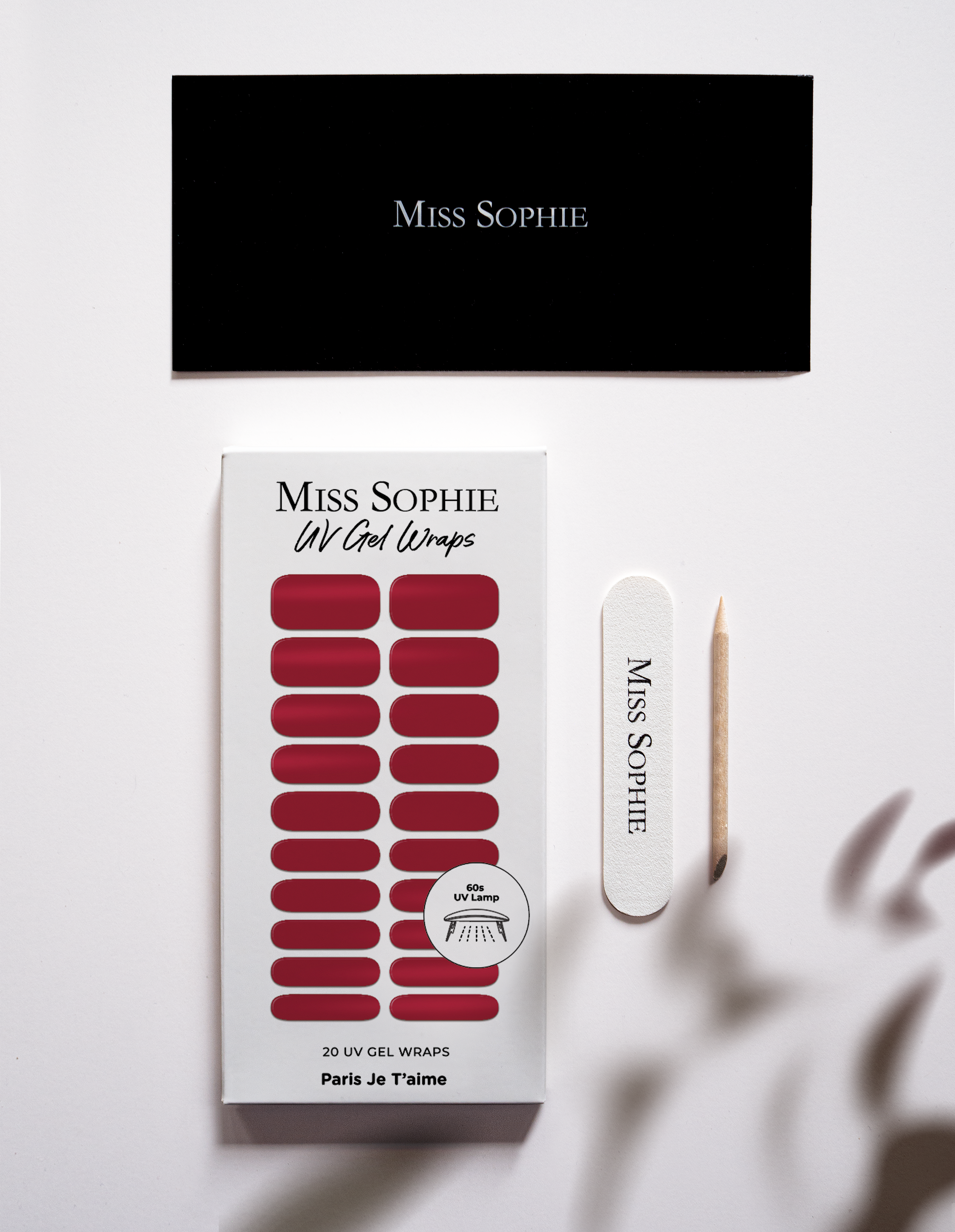 miss-sophie-s-paris-je-t-aime-uv-uv-gel-nail-wraps-in-klassischem-rot-solid-fini image 4