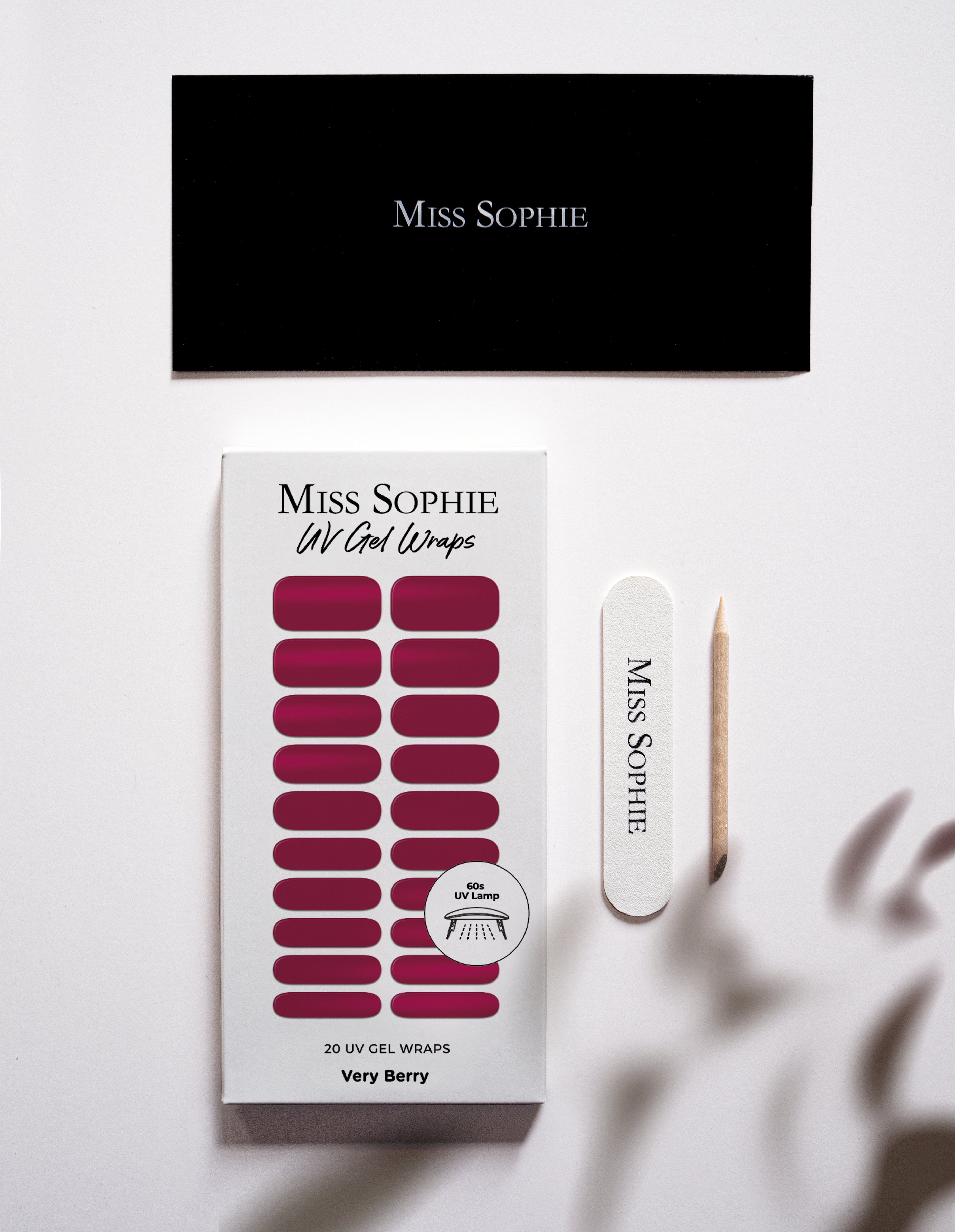 miss-sophie-s-very-berry-uv-uv-gel-nagelfolien-in-beerenrot-mit-blauen-untert-ne image 4