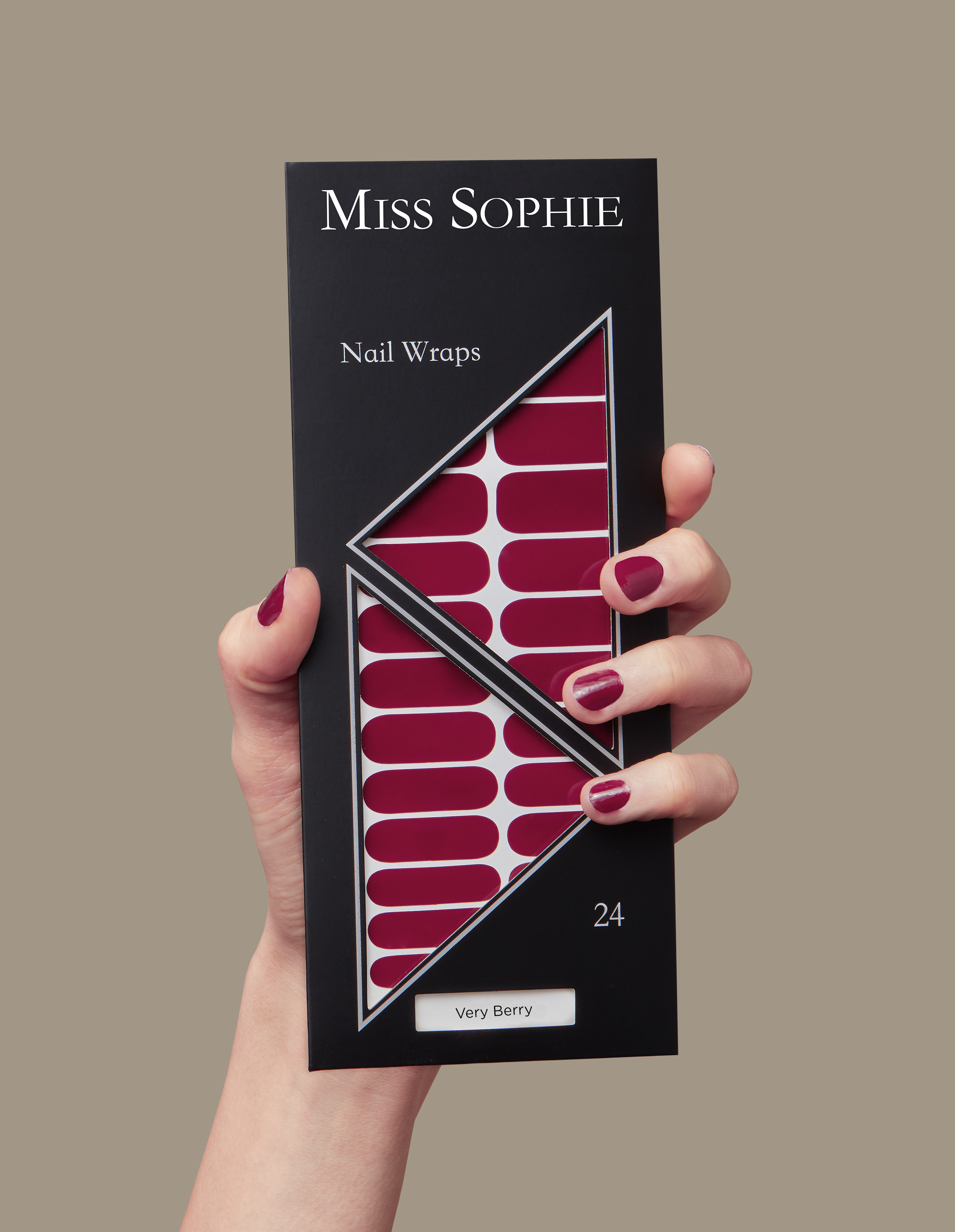 miss-sophie-s-very-berry-nagelfolien-in-strahlendem-beerton-solid image 4